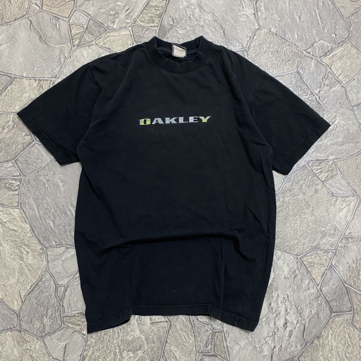 Oakley Vintage Oakley T-Shirt Software Big Logo Japanese Outdoor Size US M / EU 48-50 / 2 - 1 Thumbnail