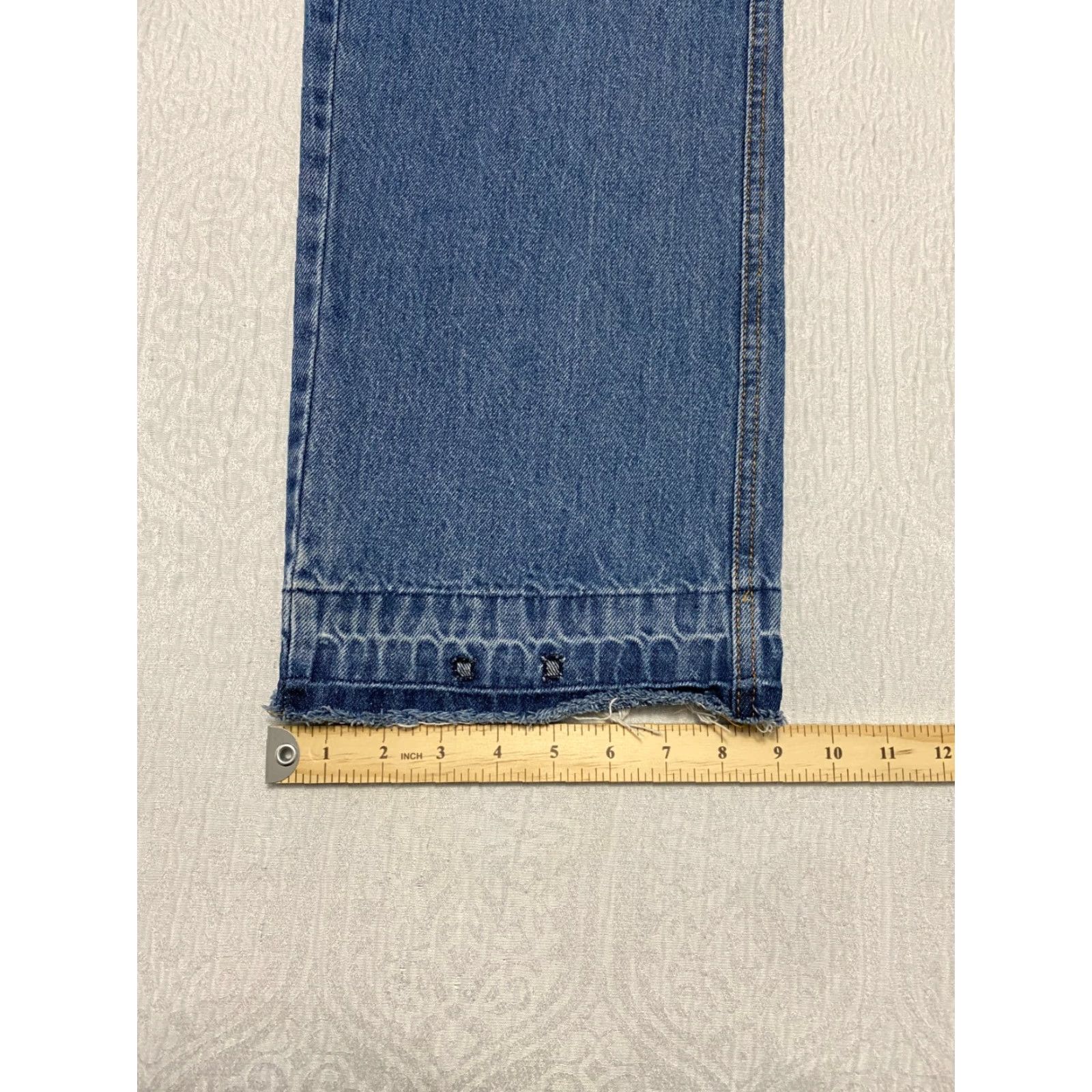 Levi's Levi's Baggy Cargo Jeans Women's Juniors Size 24x32 Blue Denim Raw Hem Jeans Cargo Pocket Wide-Leg Womens Size 27" / US 4 / IT 40 - 7 Thumbnail
