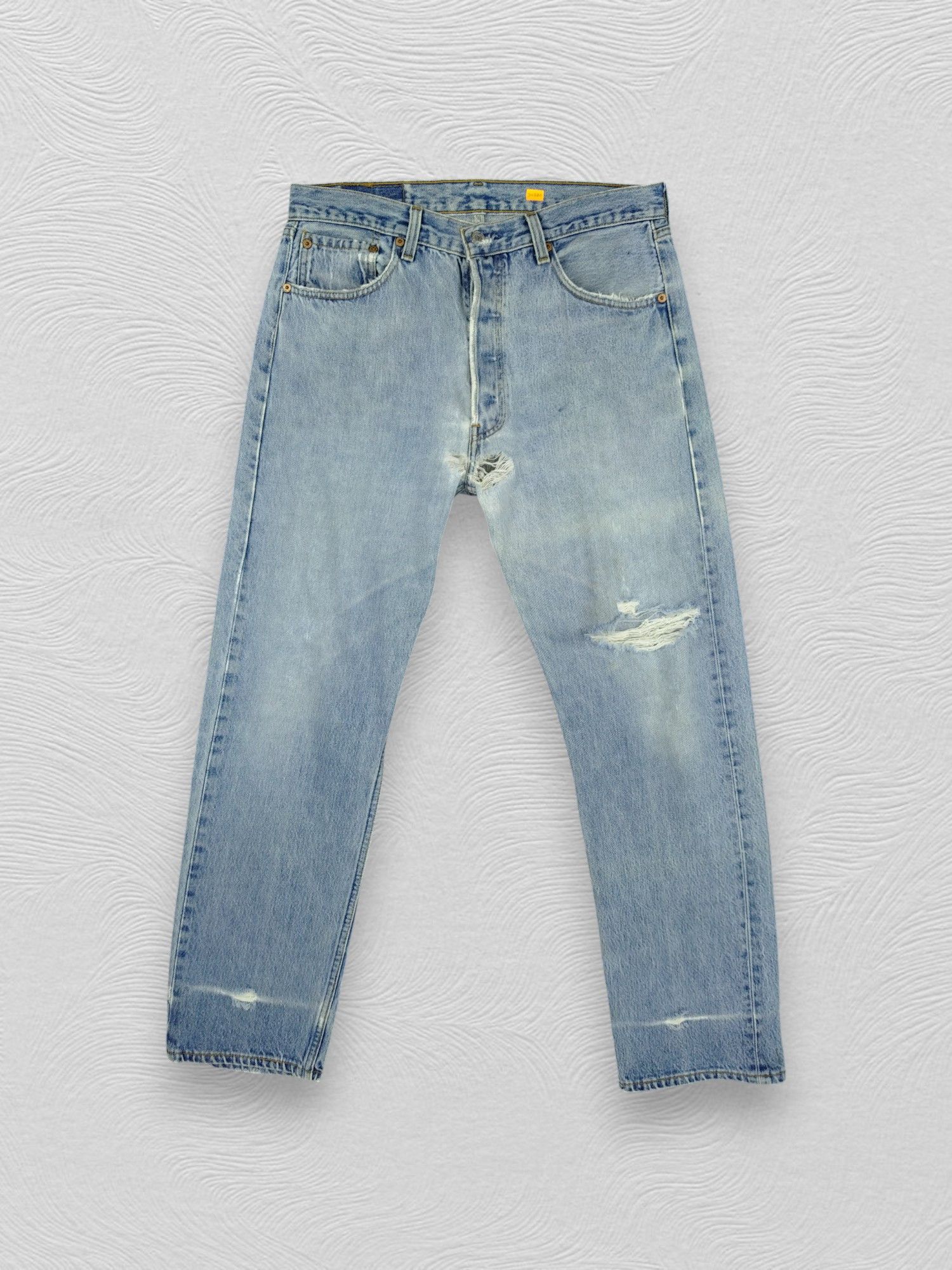 Levi's 90s Light Wash Vintage Levi's 501 USA 33x31 Denim -JN880 Size US 33 - 1 Thumbnail