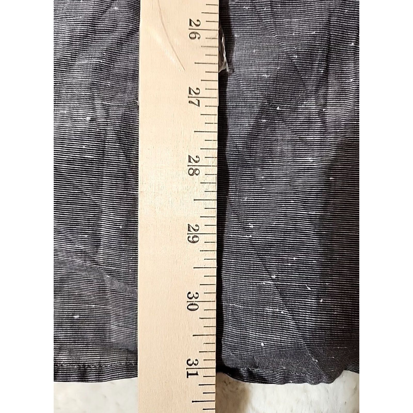 TravisMathew Travis Mathew Shirt Mens Large Gray Short Sleeve Button Up Size US L / EU 52-54 / 3 - 7 Thumbnail