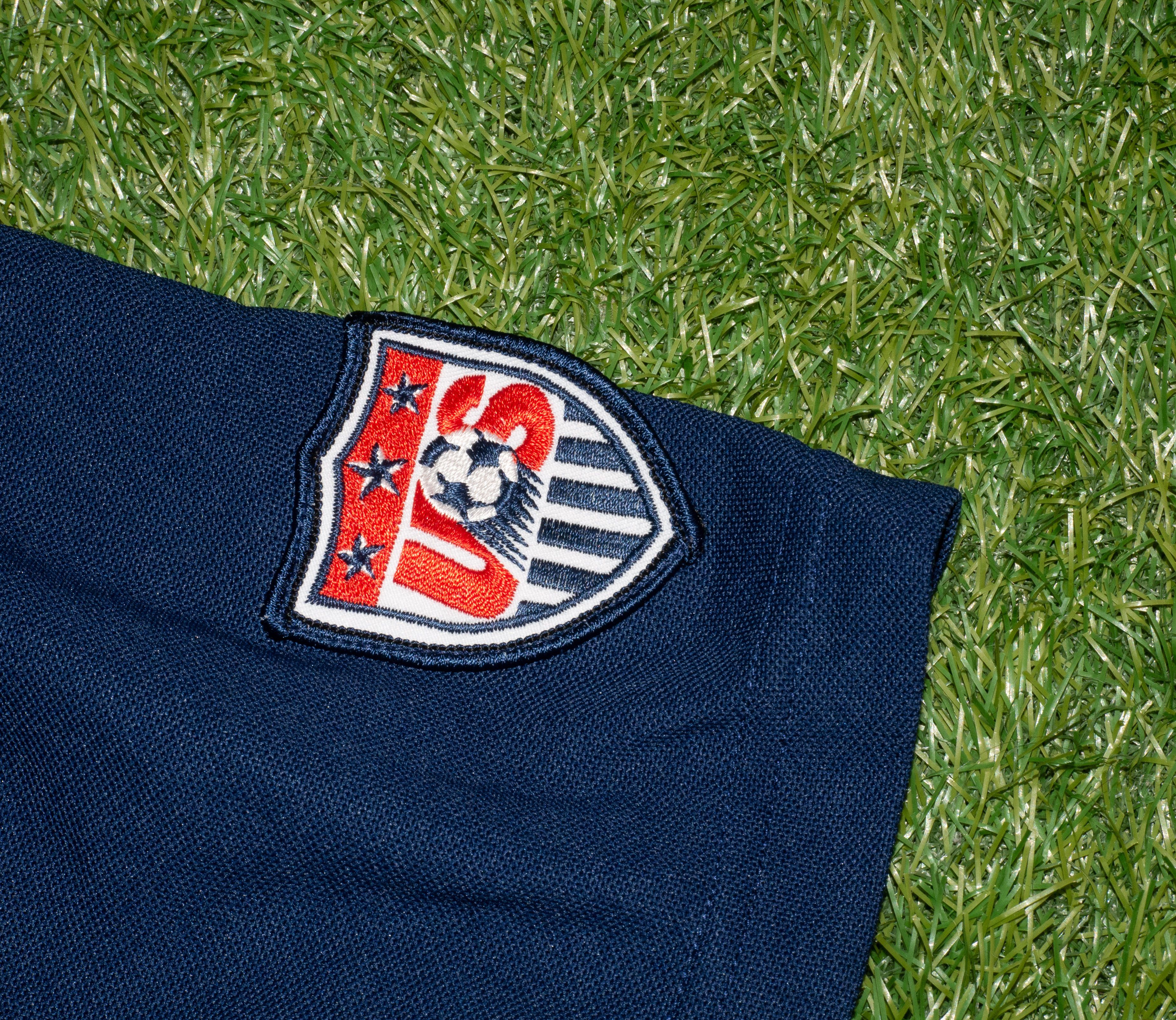 Nike Vintage Nike x USA National Soccer Team Football Jersey L Size US L / EU 52-54 / 3 - 4 Thumbnail