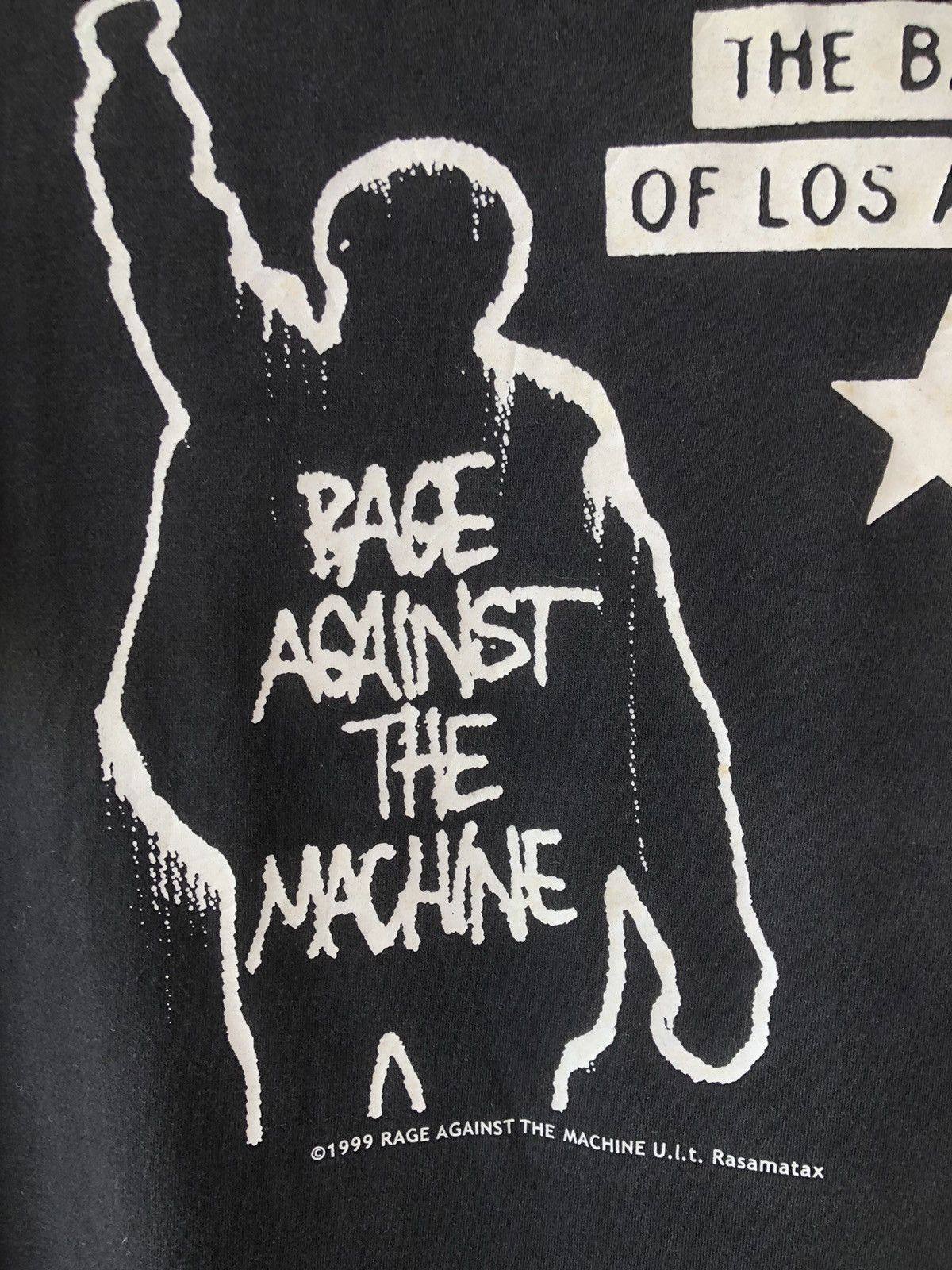 Band Tees × Rage Against The Machine × Vintage Vintage 99 RAGE AGAINST THE MACHINE Band Tee Size US L / EU 52-54 / 3 - 4 Thumbnail