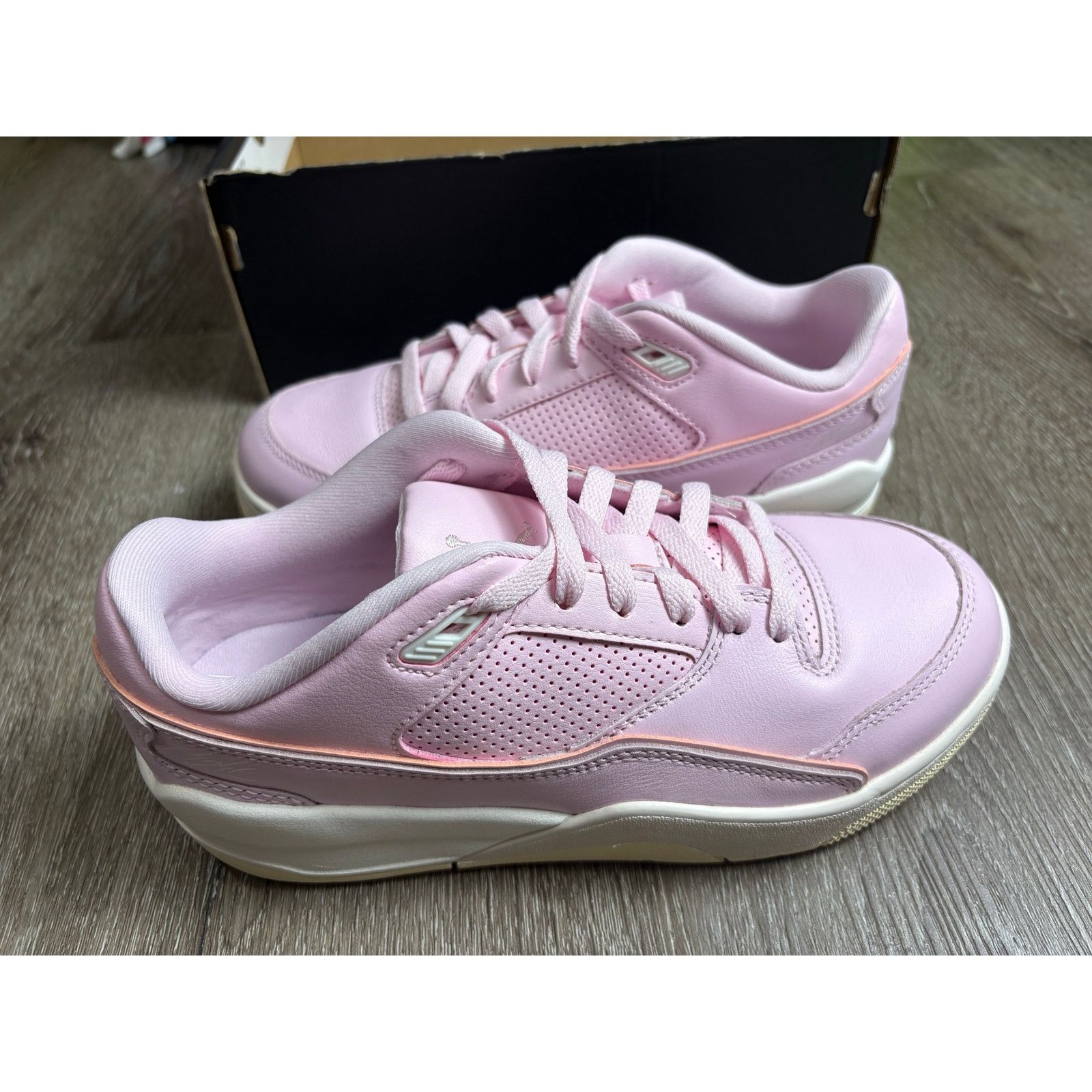 Nike New in Open Box - Jordan Flight Court (GS) - Pink Foam 6Y Size US 6 / EU 39 - 7 Thumbnail