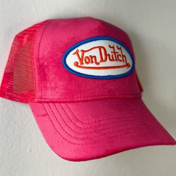 Designer × Von Dutch NWT VON DUTCH HOT PINK HOLLYWOOD VELVET TRUCKER HAT Size ONE SIZE - 4 Thumbnail