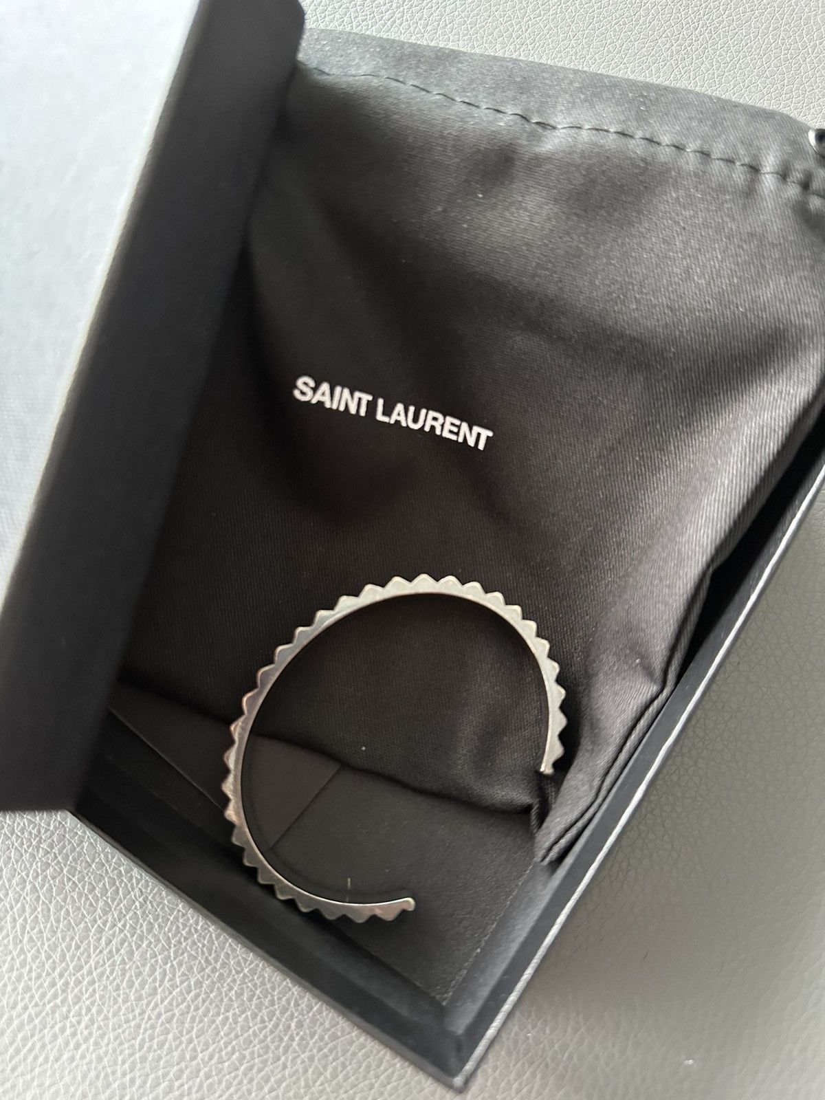 Saint Laurent Paris × Yves Saint Laurent Runway Brass Metal Saint Laurent Bracelet Limited Edition Size ONE SIZE - 2 Thumbnail