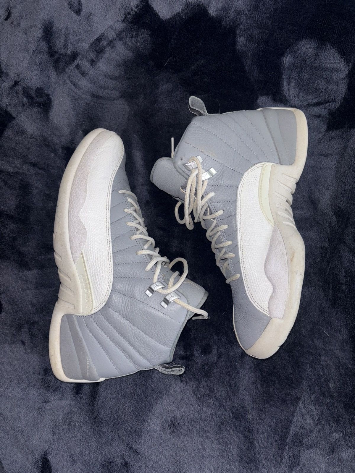 Jordan Brand Jordan Retro 12 Stealth Size US 10 / EU 43 - 2 Thumbnail