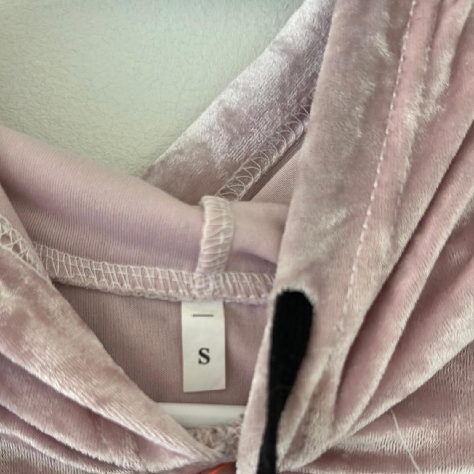 Designer Cropped Pink Velvet Hoodie Relaxed Fit Size S / US 4 / IT 40 - 2 Thumbnail
