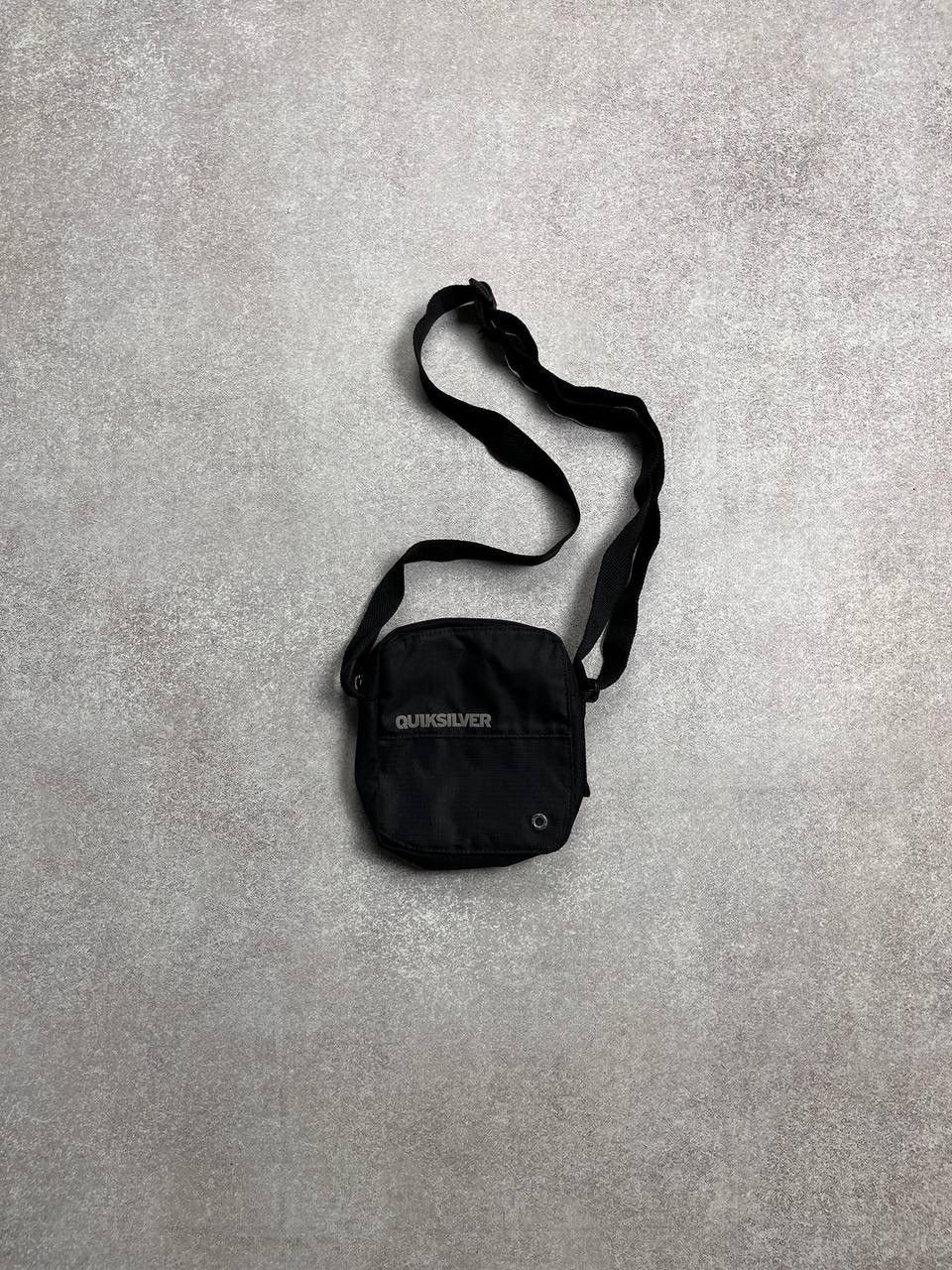 Quiksilver VINTAGE QUICKSILVER CROSS BODY NYLON BAG RARE Size ONE SIZE - 2 Thumbnail