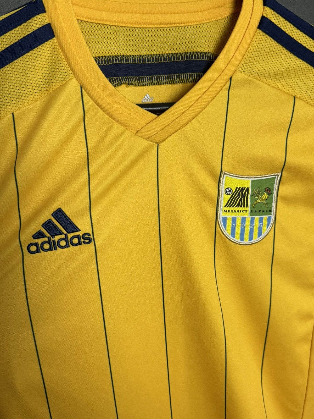 Adidas Metalist Kharkiv 14/15 Home Football Long Sleeve Jersey Size US S / EU 44-46 / 1 - 3 Thumbnail