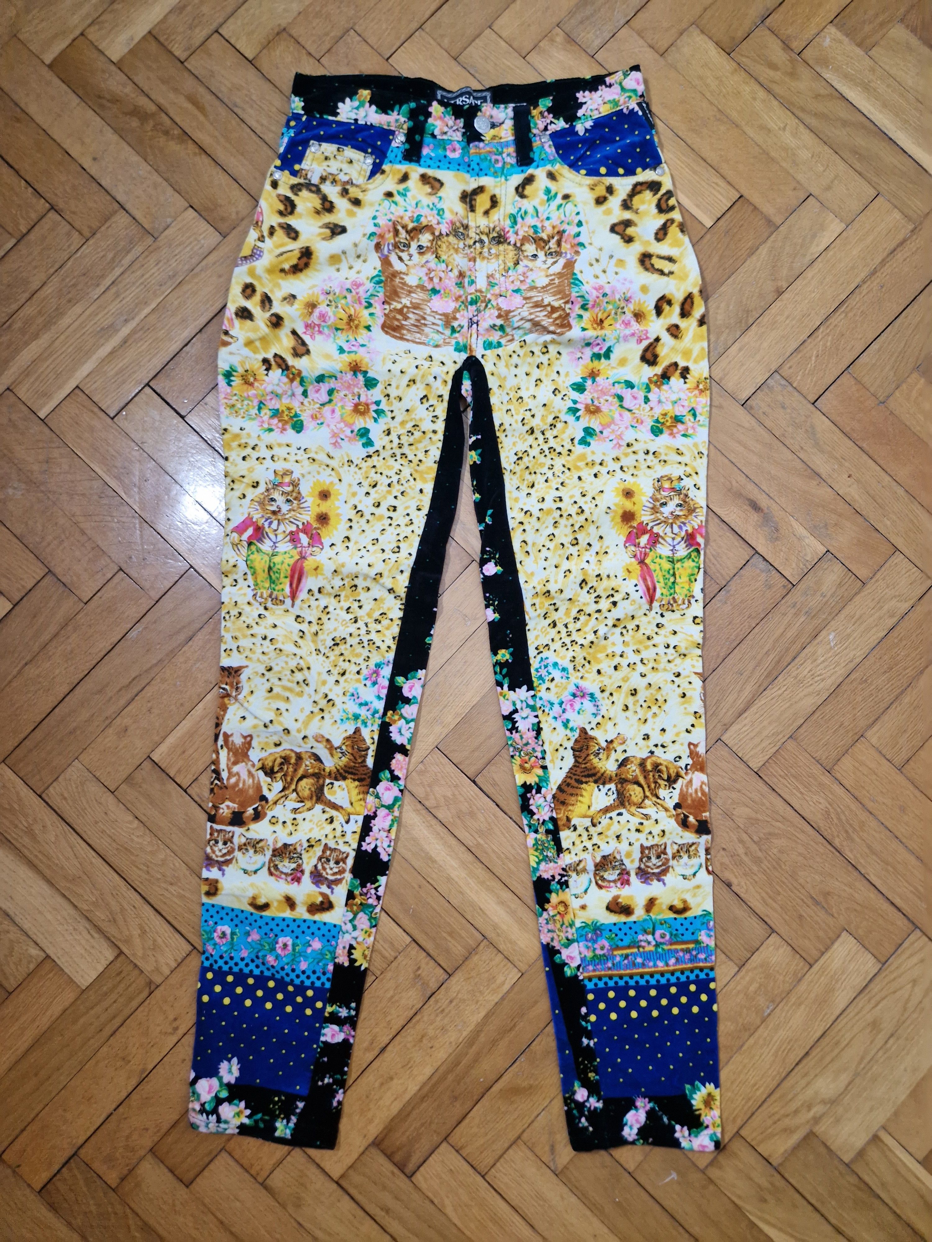 Versace Versace vintage abstract baroque velvet pants Size 26" / US 2 / IT 38 - 1 Thumbnail