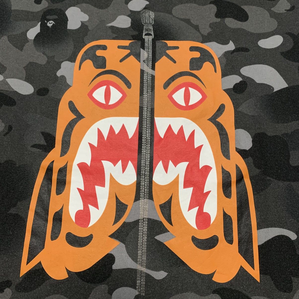 Bape Bape Medium Tiger Shark Black Grey Camo A Bathing Ape Tee Size US M / EU 48-50 / 2 - 3 Thumbnail