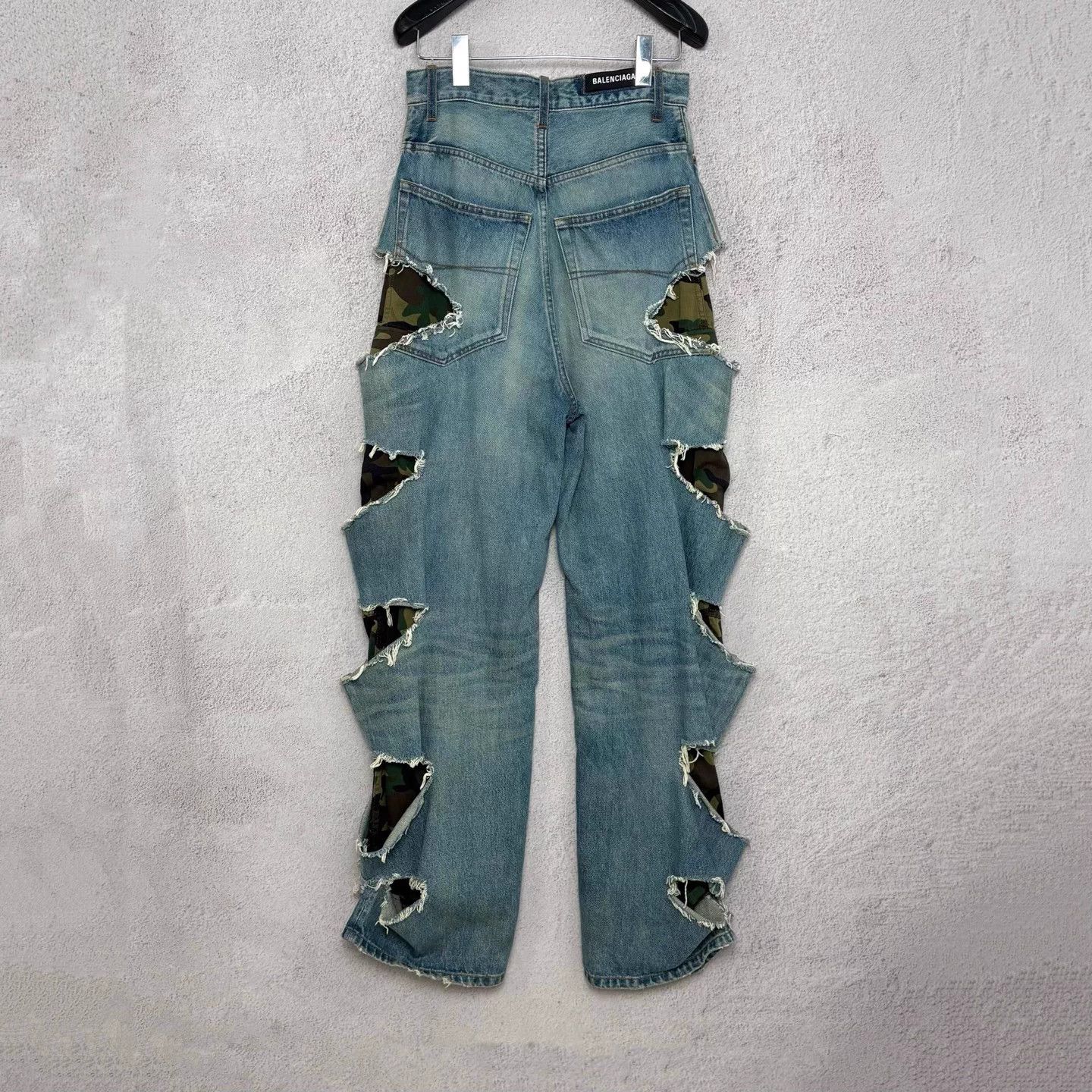 Balenciaga Balenciaga Distressed Camo Two-Tone Denim Jeans XXS Size US 26 / EU 42 - 2 Thumbnail