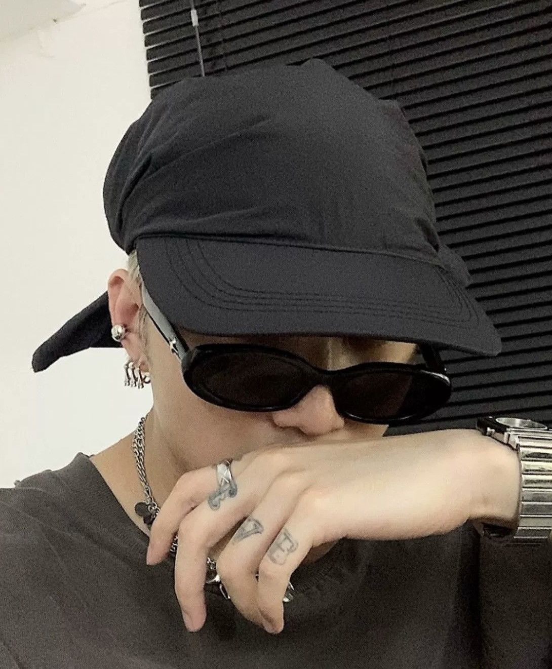 Japanese Brand Avant garde fashion multi-style handkerchief cap hat Size ONE SIZE - 5 Thumbnail