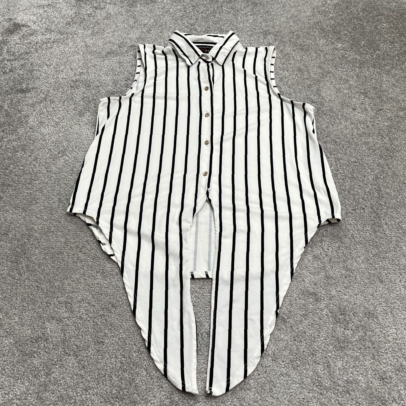 Vintage Polly & Esther Button Up Shirt Women's Large White Striped Sleeveless Casual Global Brand Shirt Top L White Womens Size L / US 10 / IT 46 - 2 Thumbnail