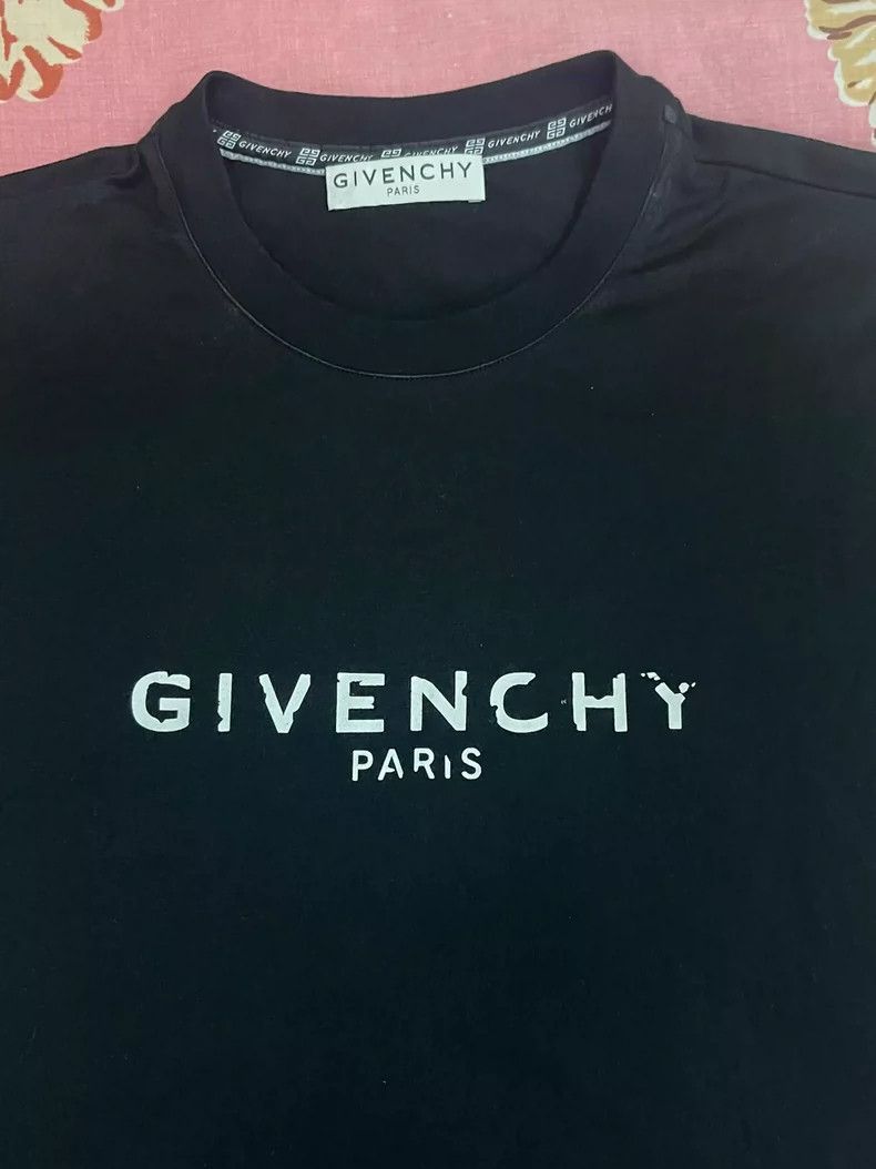 Givenchy Givenchy Fragmented Letter Slim Short Sleeve T-Shirt 2506-N Size US S / EU 44-46 / 1 - 2 Thumbnail