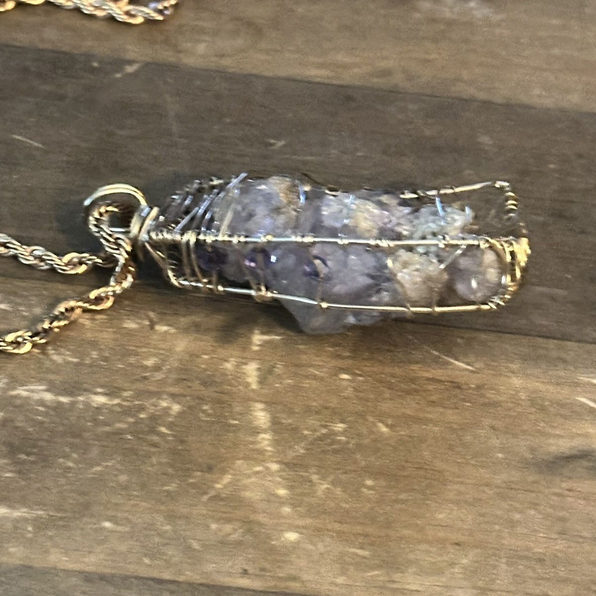 Other Gold tone wire wrapped caged druzy quartz pendant necklace Size ONE SIZE - 5 Thumbnail