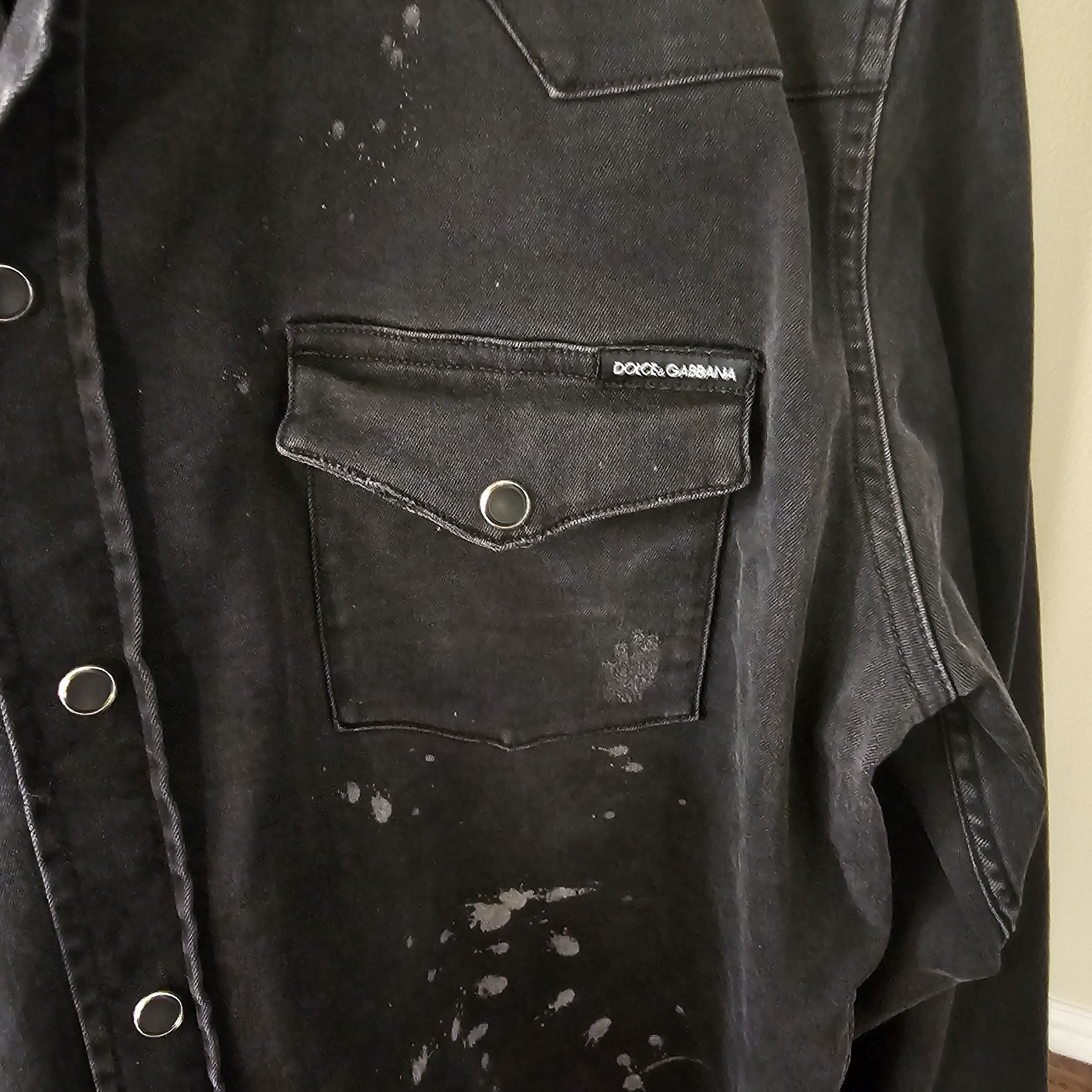 Dolce & Gabbana Dolce & Gabanna Charcoal Distressed Denim Shirt Size 42/L Size US L / EU 52-54 / 3 - 16 Thumbnail