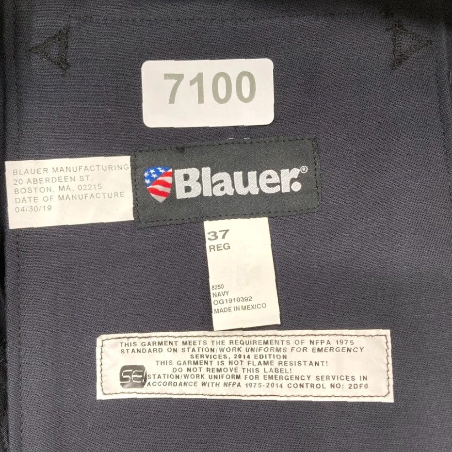 Vintage Blauer 4-Pocket Trousers Pants Blauer Mens 37 Navy Blue 100% Cotton Chino Straight Regular NWT Unhemmed Pants Mens Blue 4-Pocket Trousers NWT Size US 37 - 5 Thumbnail