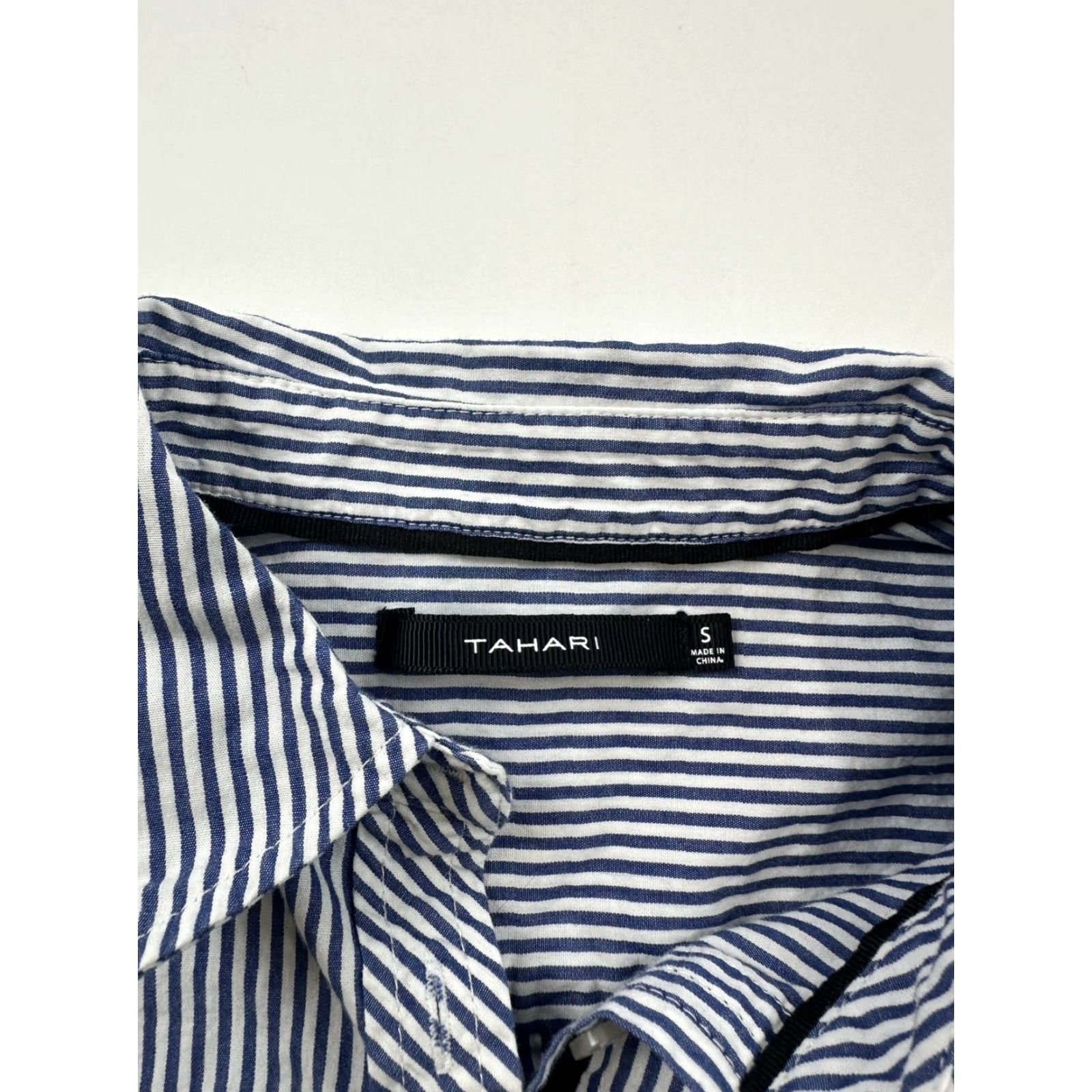 Vintage Tahari Shirt Womens S Blue 100% Cotton Button-Up Long Sleeve Lightweight Striped Basic Size S / US 4 / IT 40 - 3 Thumbnail