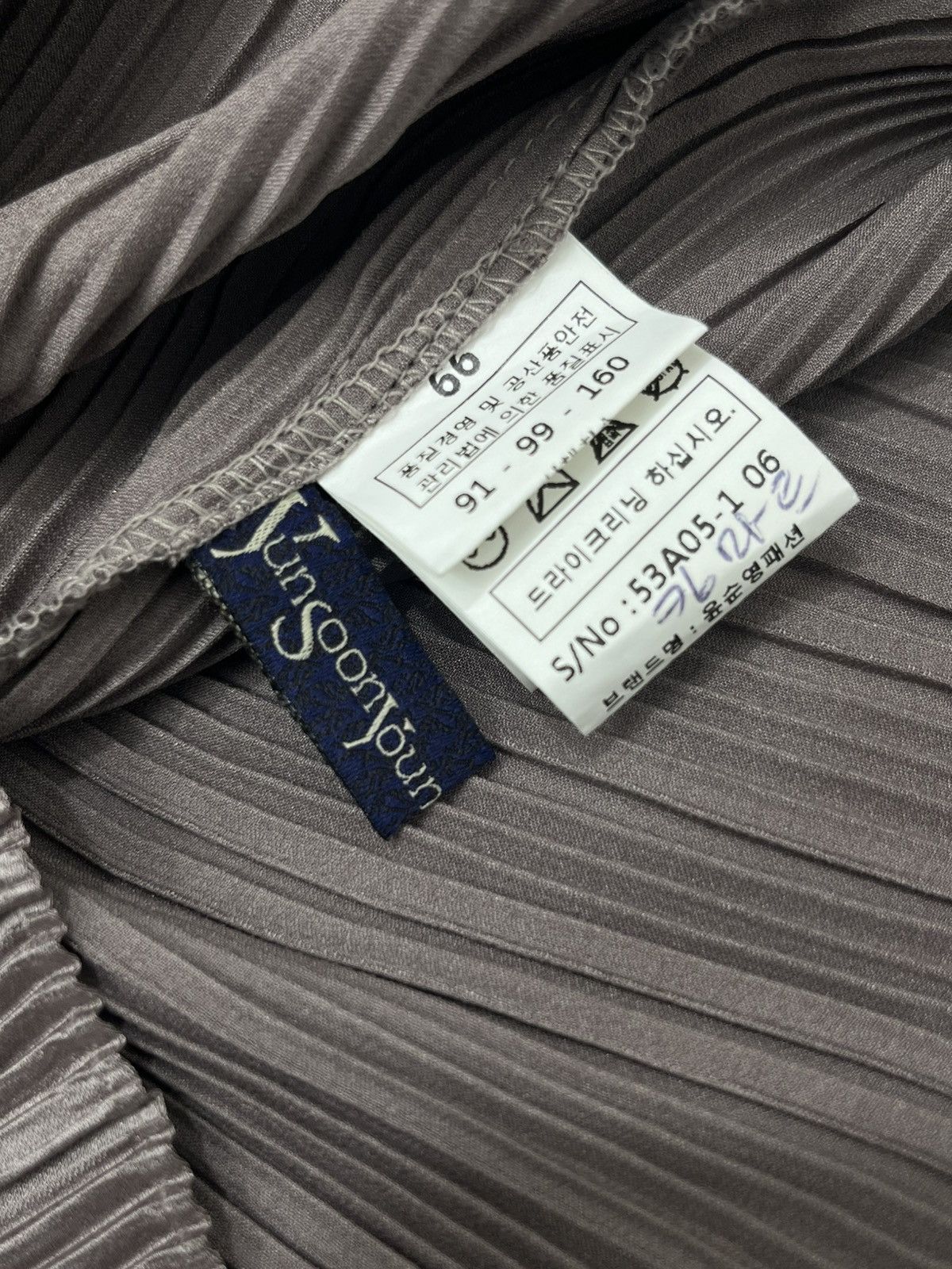 Designer × Japanese Brand PLEATS PLEASE STYLE Size US M / EU 48-50 / 2 - 5 Thumbnail
