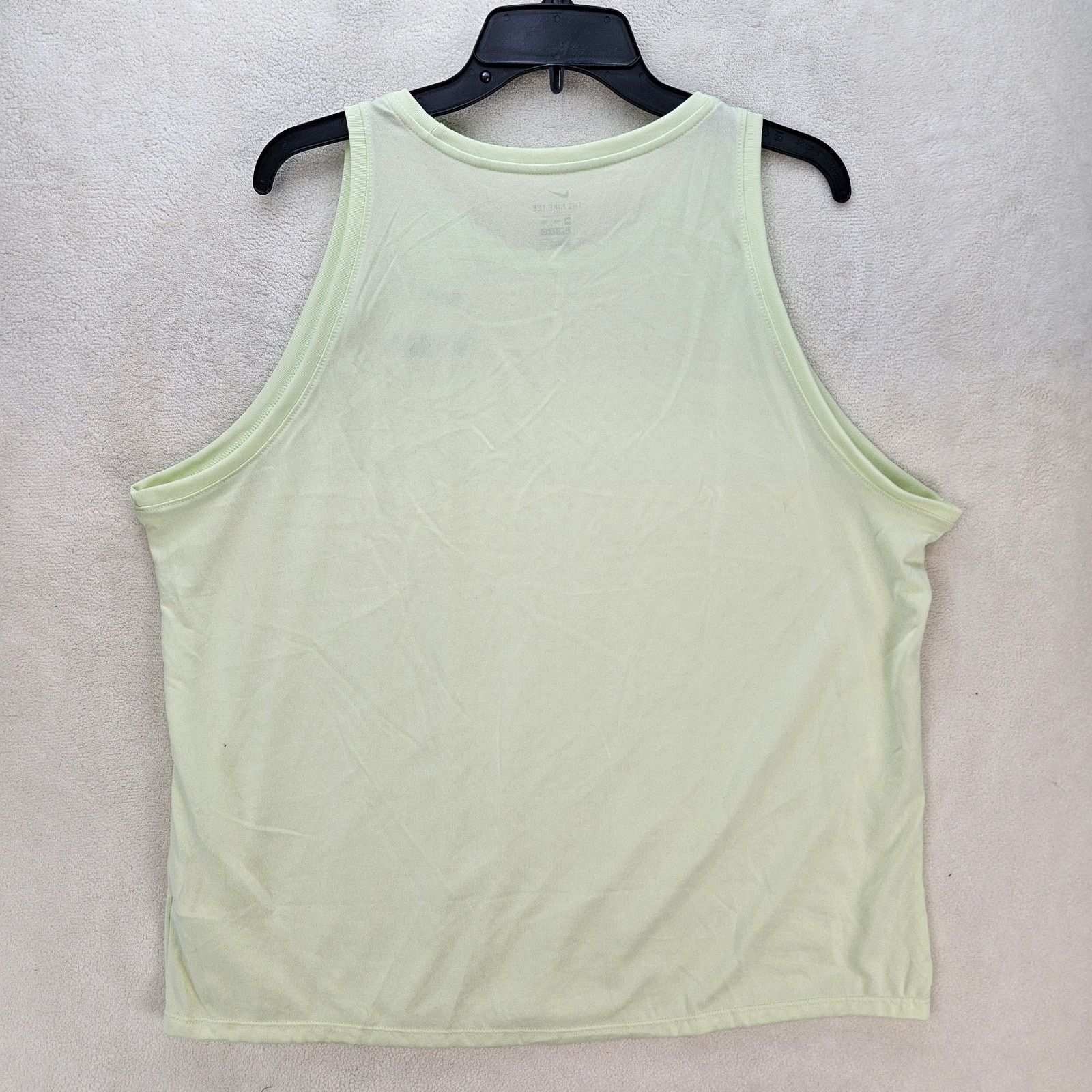 Nike NIKE WOMEN'S XXL LIGHT GREEN DRI-FIT TRANING TANK NWT Size XXL / US 16-18 / IT 52-54 - 6 Thumbnail