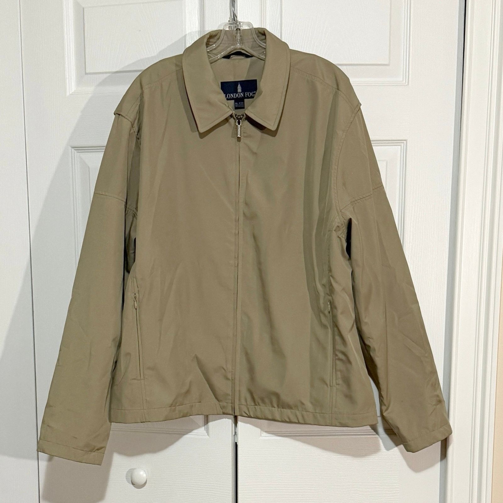 London Fog London Fog mens’s XL golf jacket. Bi-swing back. Full zip. Size US XL / EU 56 / 4 - 1 Thumbnail