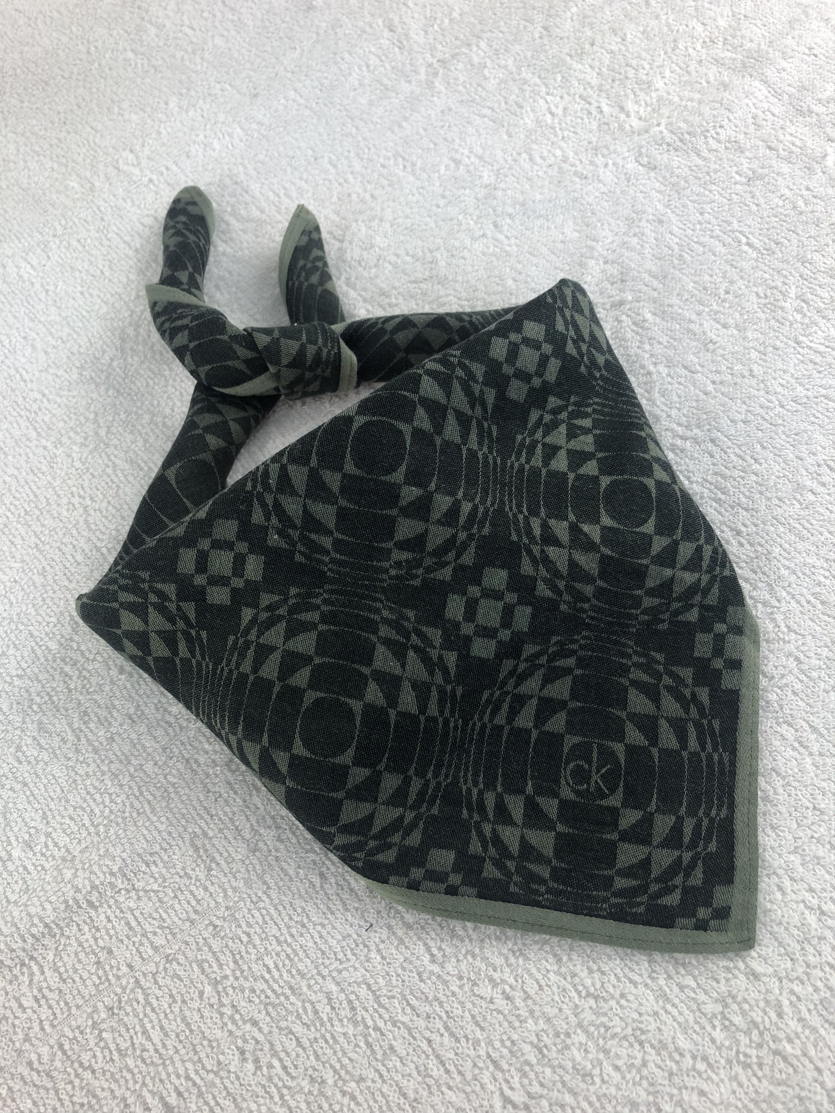 Calvin Klein Calvin Klein Handkerchief / Bandana / Neckerchief C070 Size ONE SIZE - 2 Thumbnail