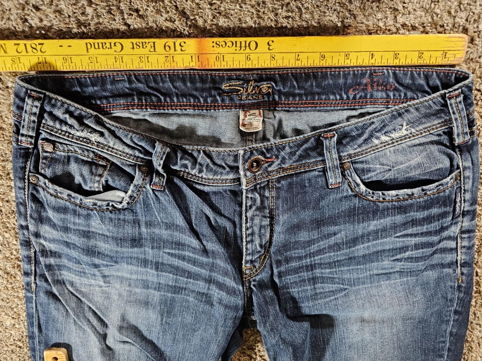 Silver Jeans Co. silver jeans Canada men's 36x31 Approx 36x30 Embroidered Size US 36 / EU 52 - 3 Thumbnail