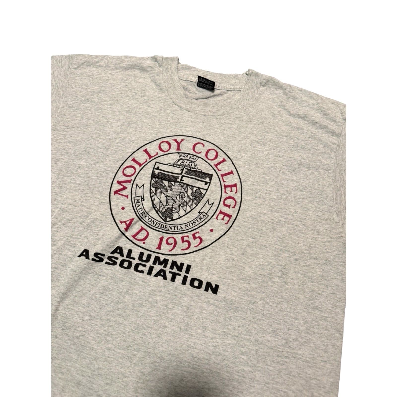 Vintage VINTAGE Molloy College Alumni Association T-Shirt XL Gray Single Stitch Made in USA Size US XL / EU 56 / 4 - 3 Thumbnail