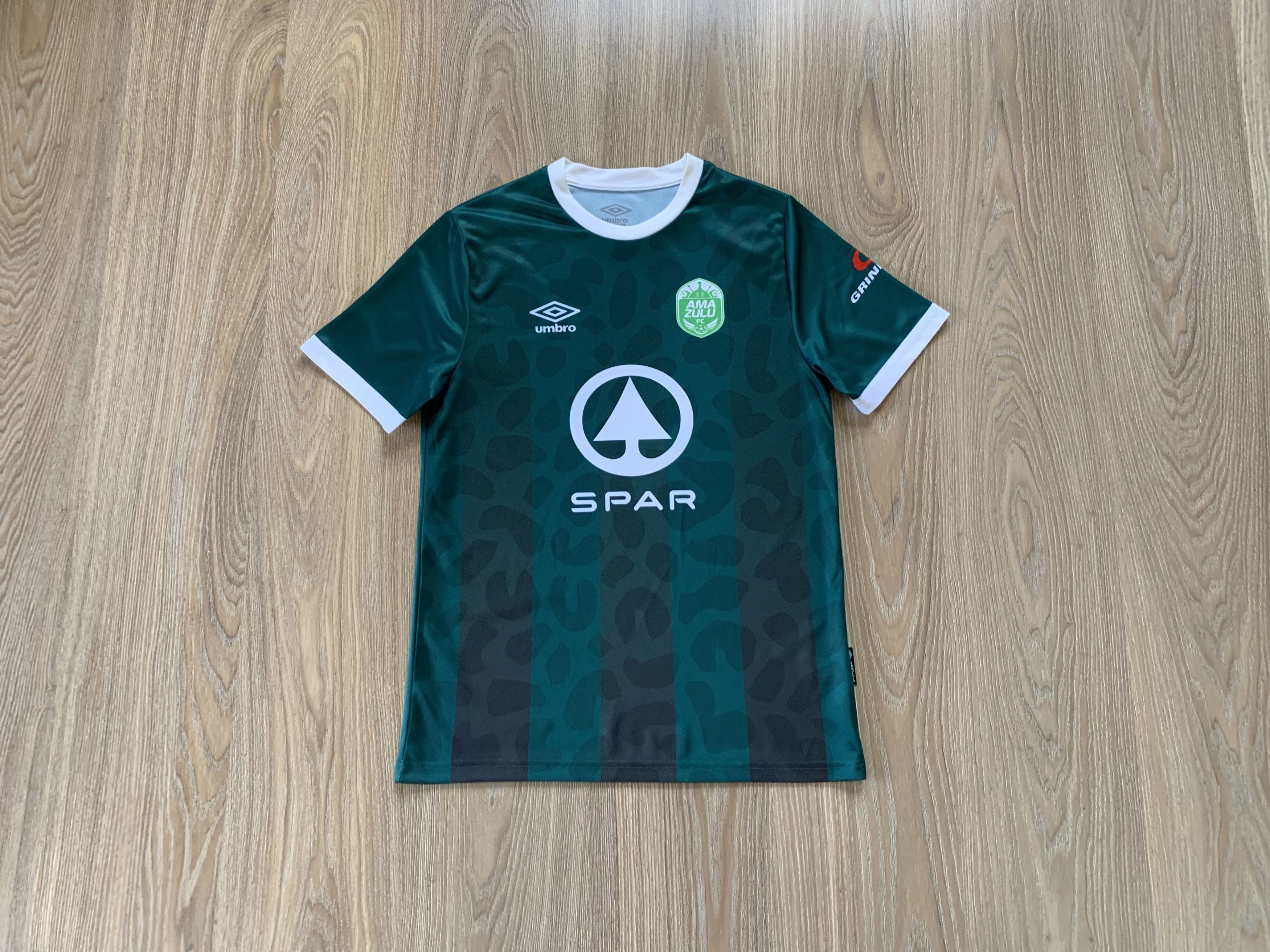 Umbro × Vintage Umbro AmaZulu FC Training Soccer Jersey T-Shirt Size US S / EU 44-46 / 1 - 1 Thumbnail