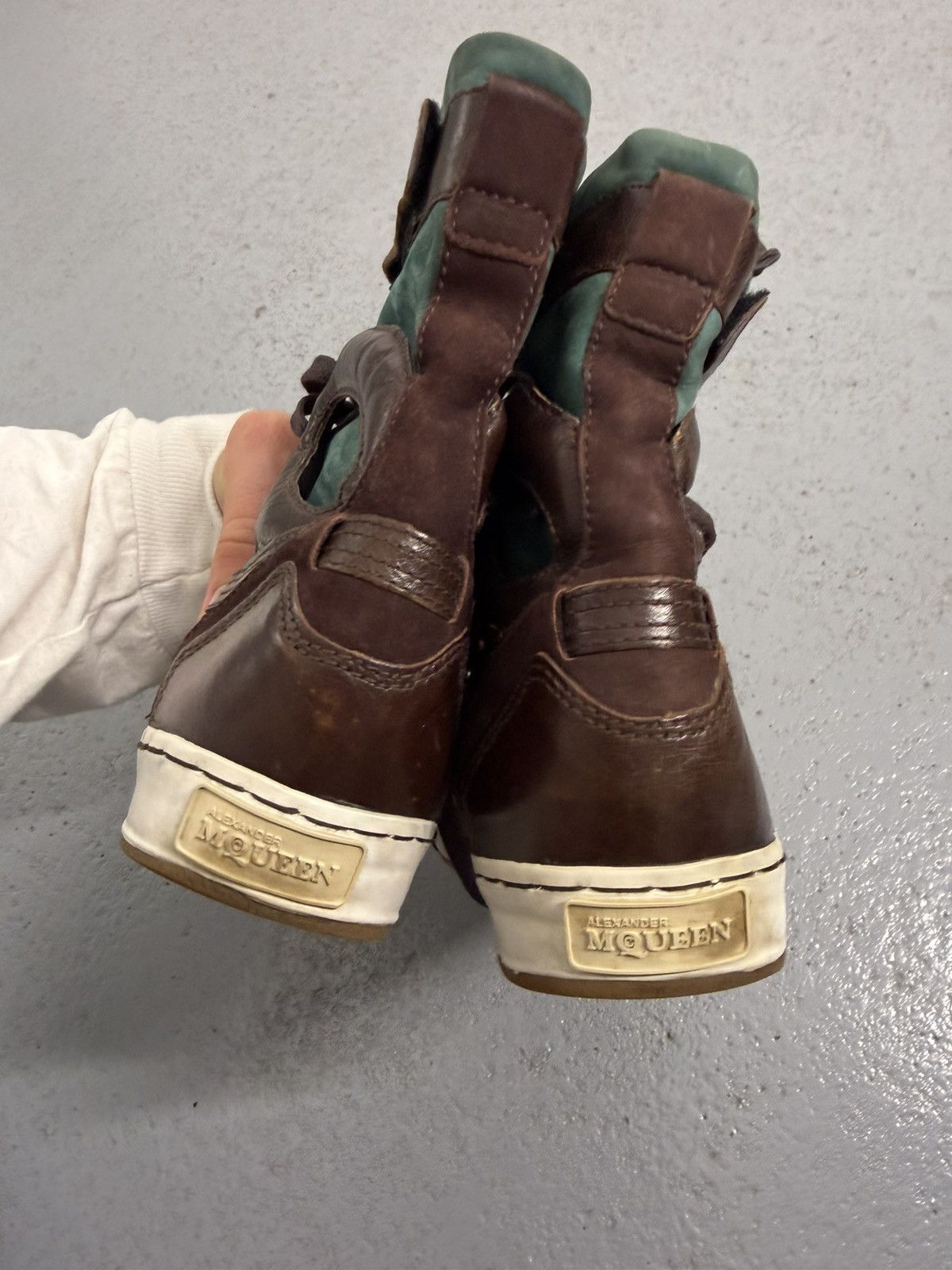 Alexander McQueen × Puma Vintage 00s Puma x Alexander McQueen Leather Sneakers Size US 8 / EU 41 - 12 Thumbnail