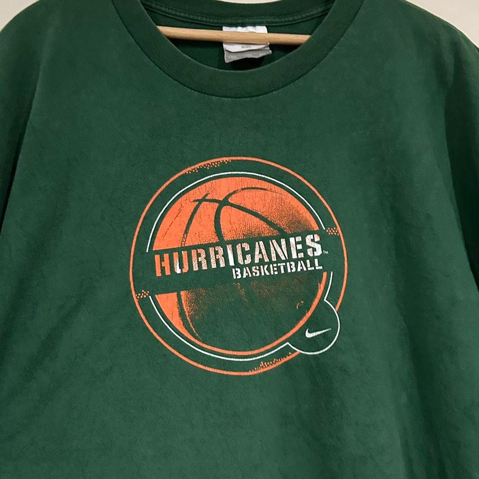 Nike Vintage Nike Miami Hurricanes Basketball Shirt Size US XXL / EU 58 / 5 - 2 Thumbnail