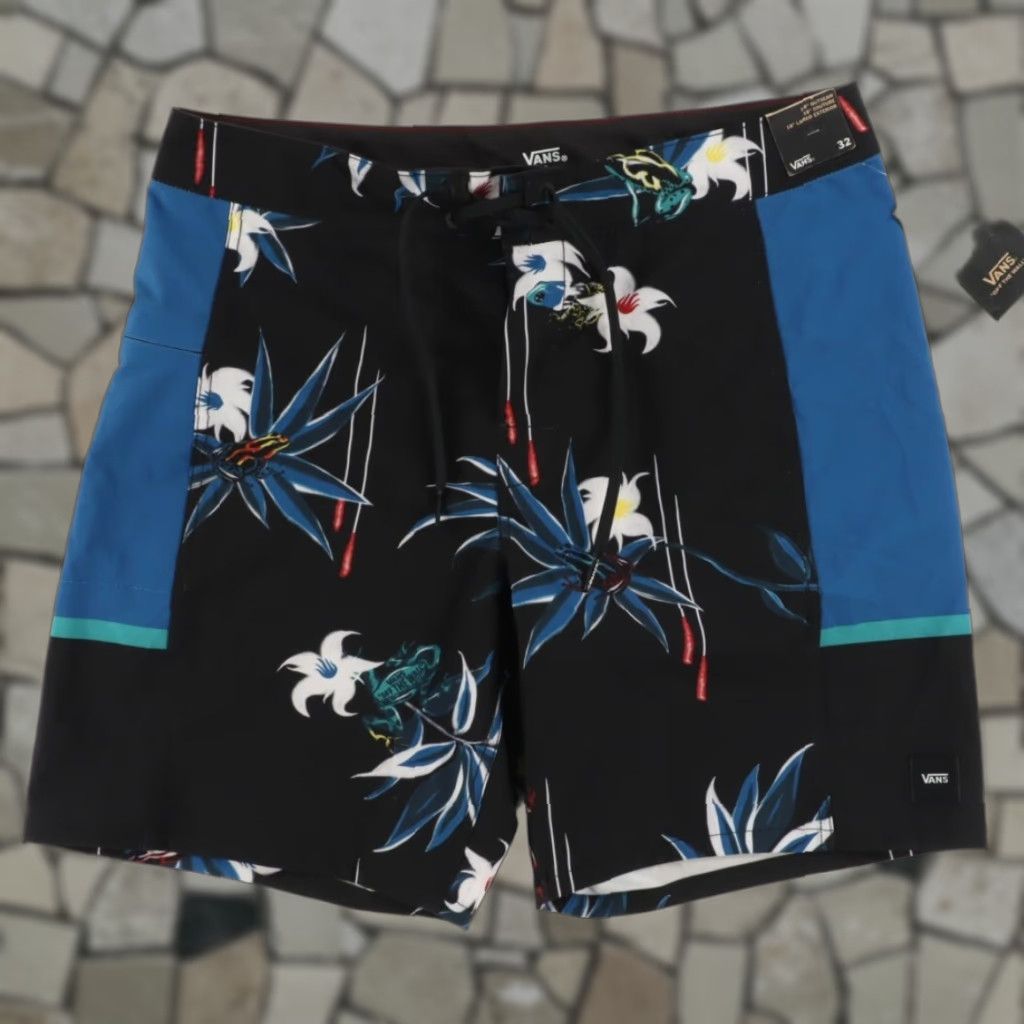 Vans VANS Board Shorts 18" High Stretch Black Floral Frog Men's 32 Board Shorts Mens 32 Black Floral Frog 18" Board Shorts Vans Regular fit Swimming Size US 32 / EU 48 - 1 Thumbnail