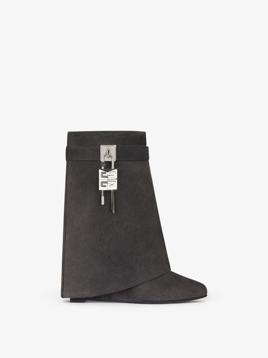 o1w1db10525 Shark Lock Ankle Boots in Black