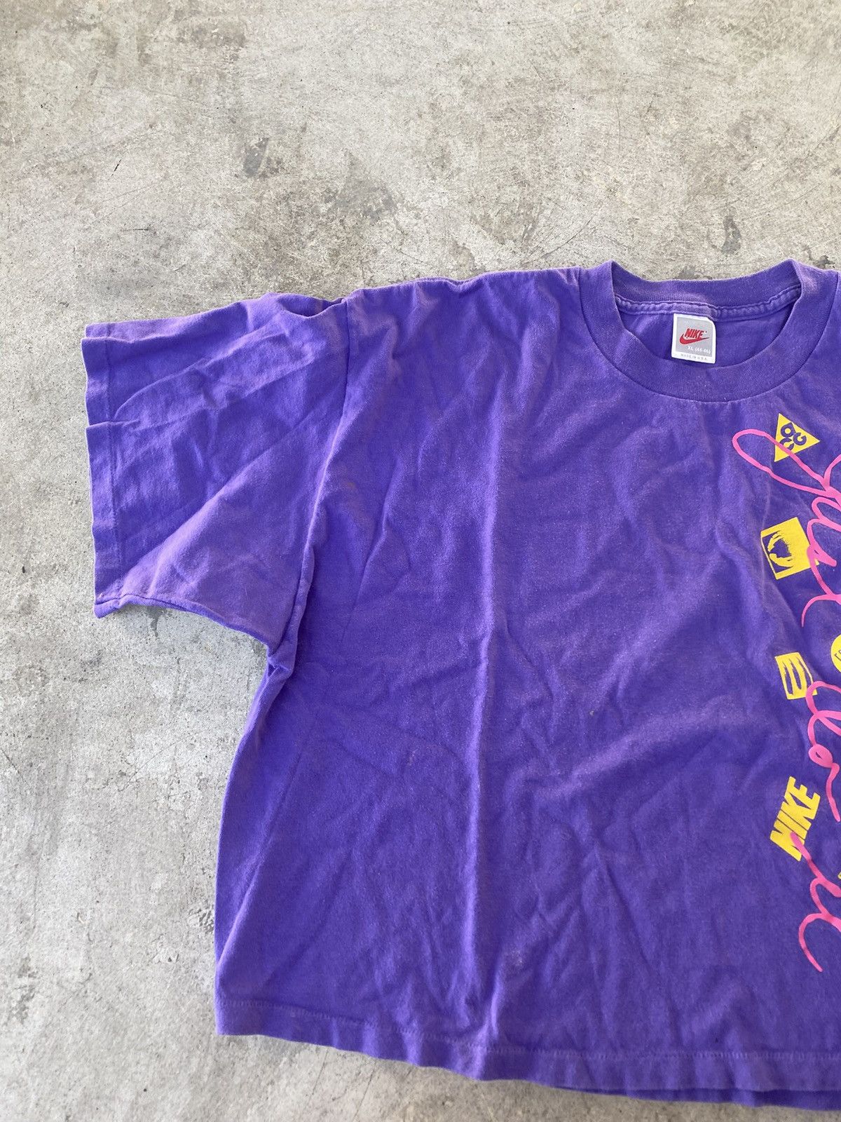 Nike ACG Nike Vintage Cropped Purple Tee ACG Size US XL / EU 56 / 4 - 4 Thumbnail