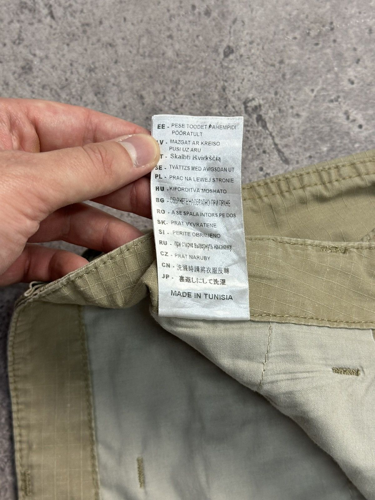 Carhartt × Vintage Vintage Carhartt Cargo Distressed Pants Faded Beige Y2K Size US 32 / EU 48 - 11 Thumbnail