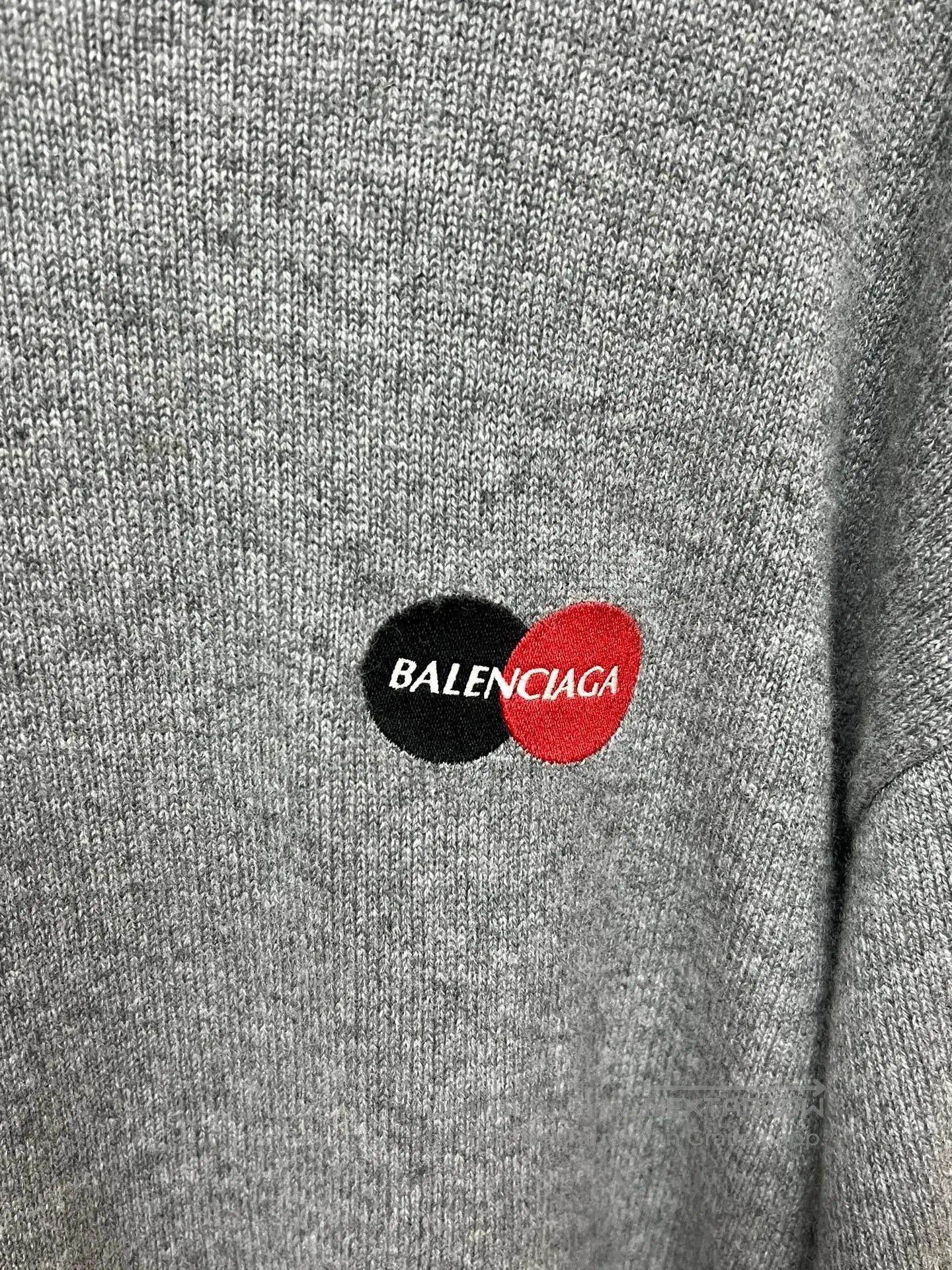 Balenciaga Balenciaga Mastercard Knit Sweater. Size US M / EU 48-50 / 2 - 3 Thumbnail