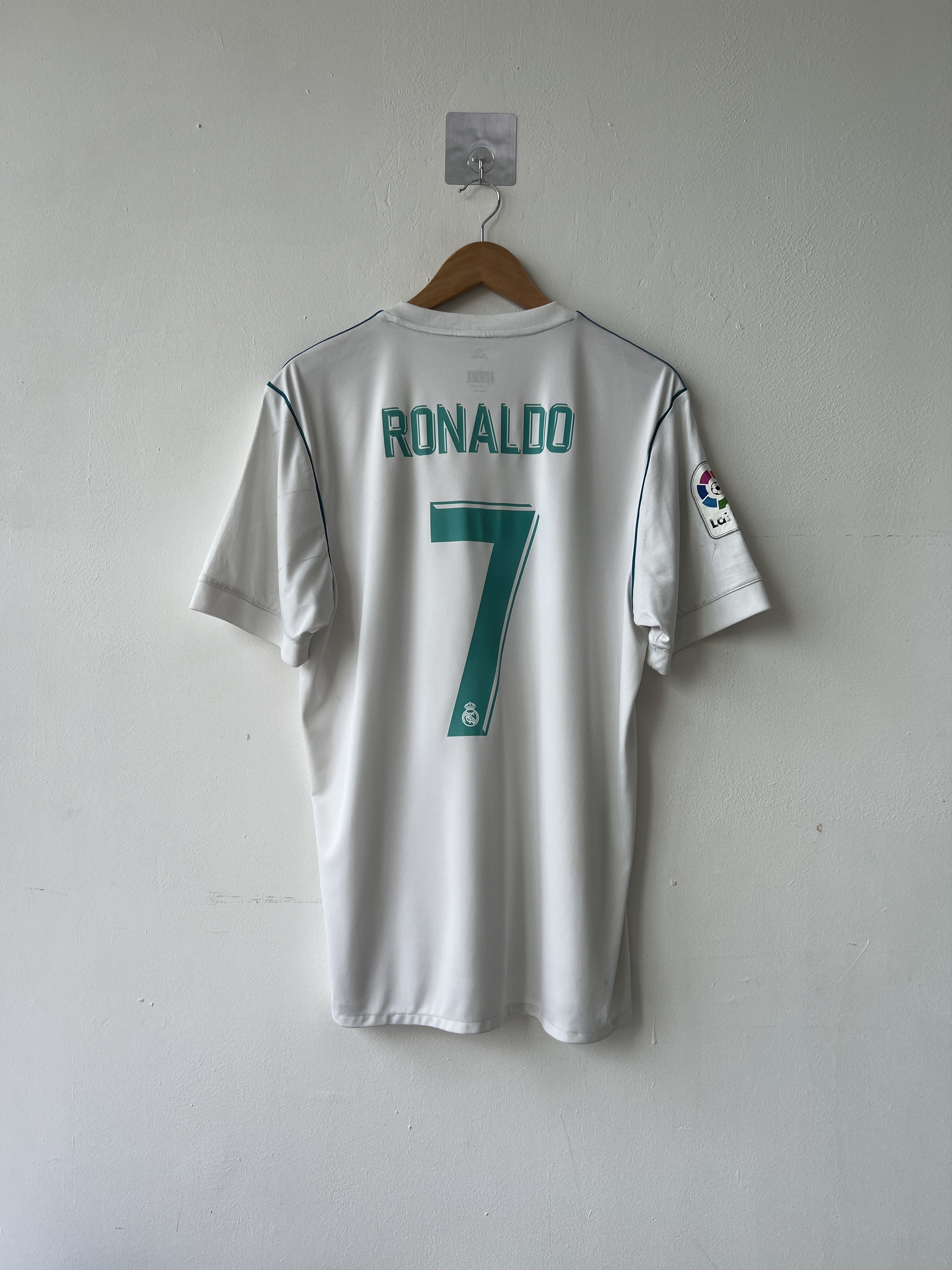 Adidas (L) Real Madrid 2017-18 Home Kit Ronaldo #7 Size US L / EU 52-54 / 3 - 1 Thumbnail