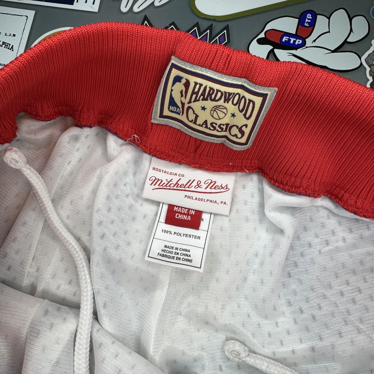 Mitchell & Ness Lapstone Mitchell & Ness Icon Collage 76ers Short Large Size US 34 / EU 50 - 3 Thumbnail