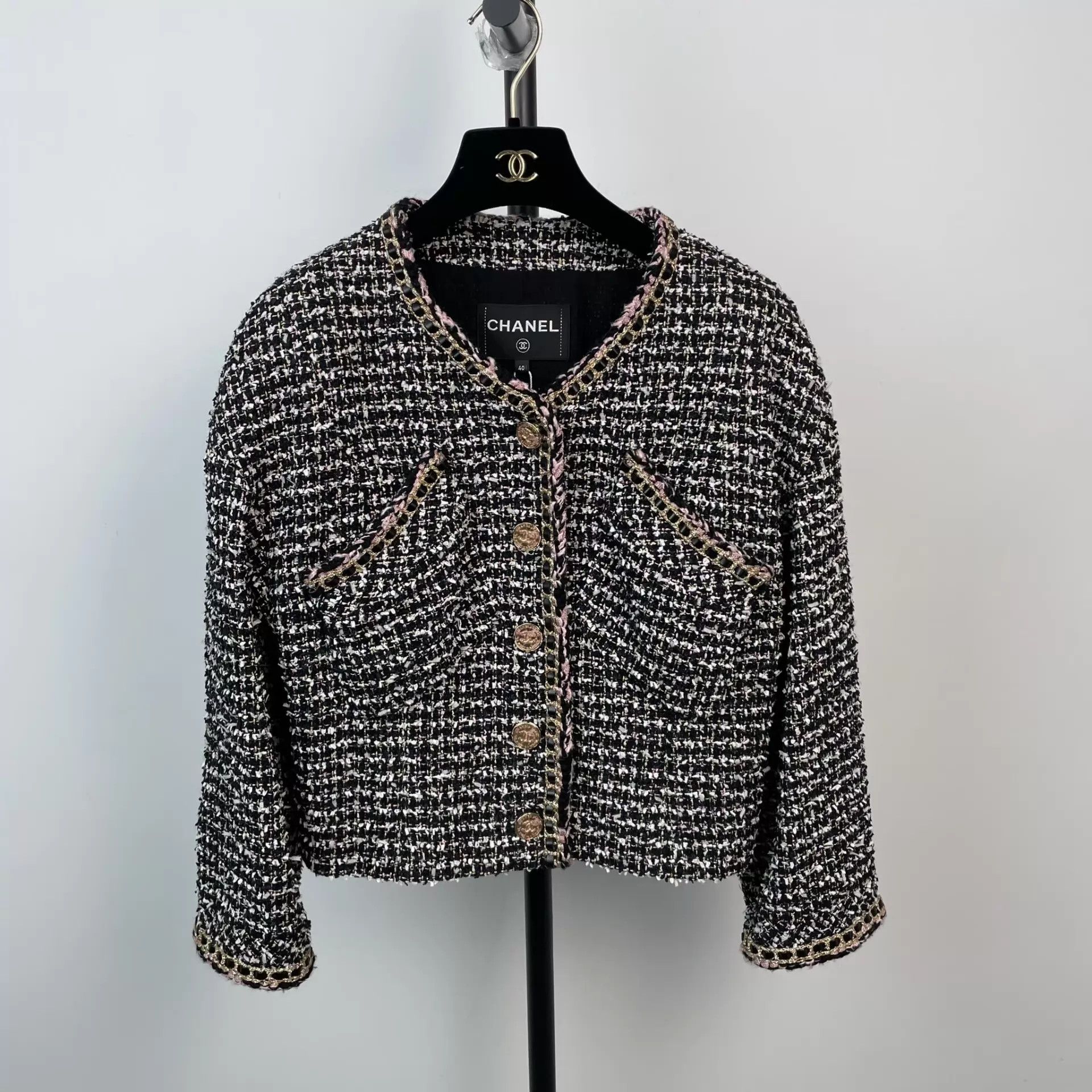 Chanel Chanel 40 EU wool coat black and white colorblocked Size M / US 6-8 / IT 42-44 - 1 Thumbnail