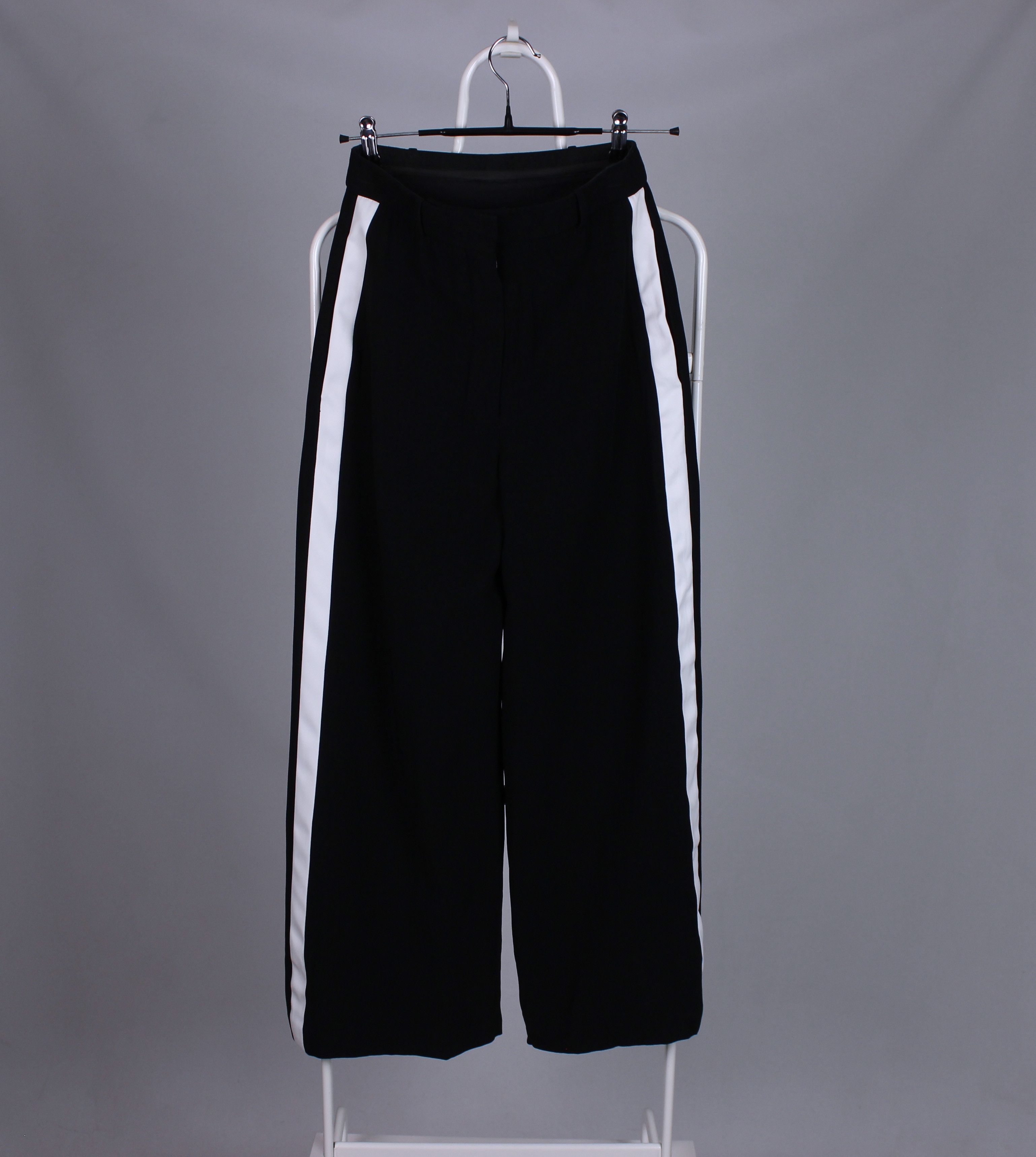 Burberry Burberry women pants Size 28" / US 6 / IT 42 - 1 Thumbnail