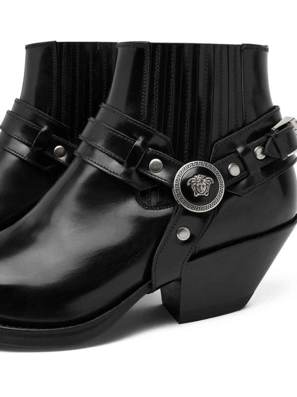 Versace o1y0226 Ankle Boots in Black Size US 7.5 / IT 37.5 - 2 Thumbnail