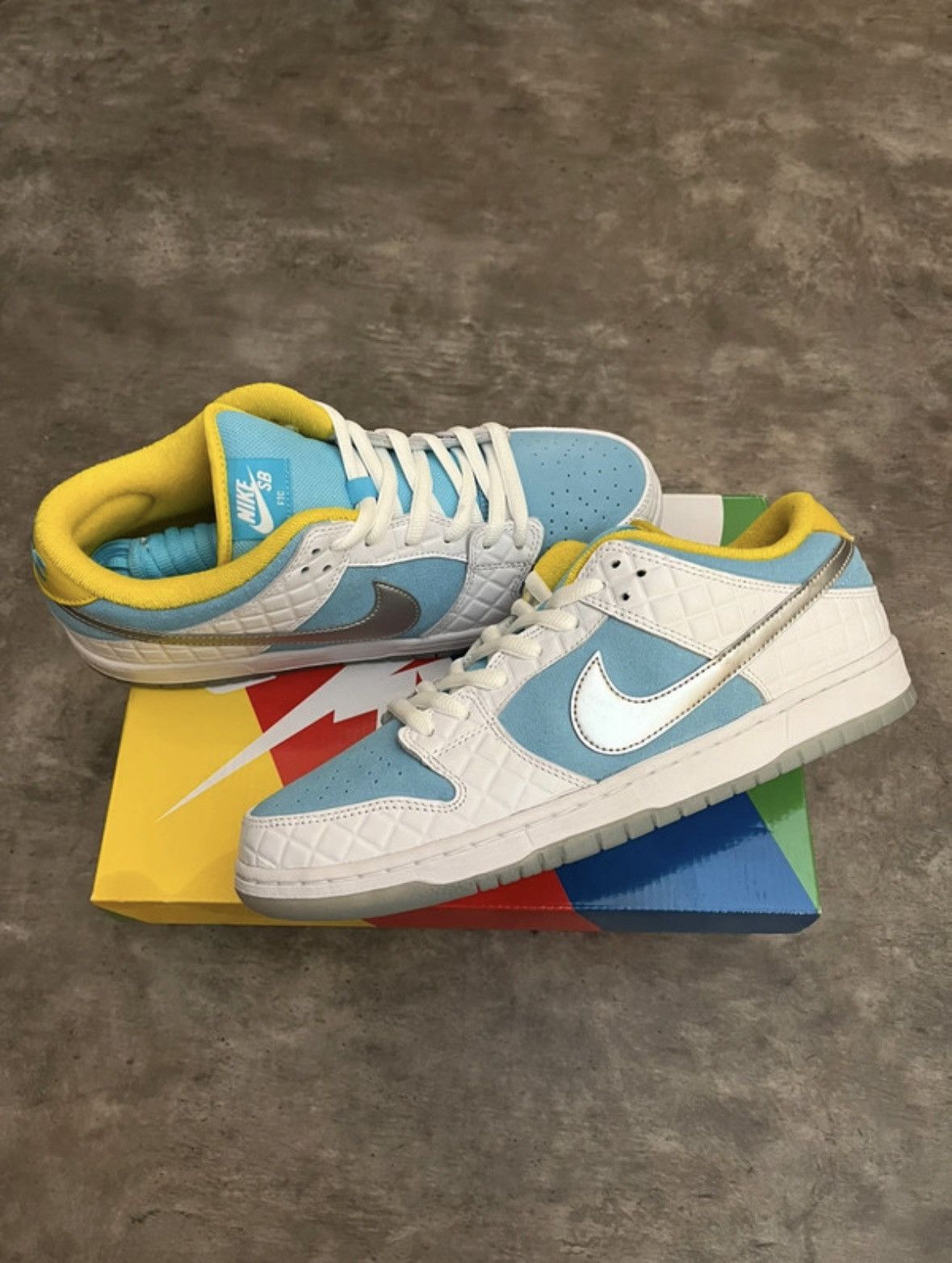 Nike SB Nike SB dunk low FTC lagoon pulse Size US 12 / EU 45 - 3 Thumbnail