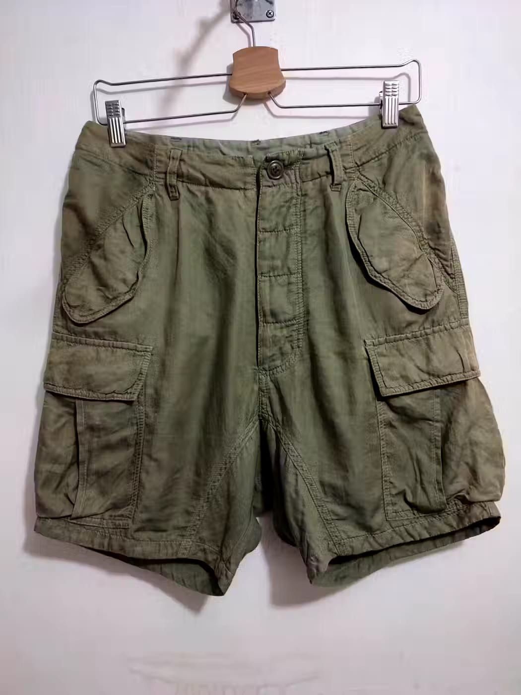 Issey Miyake Sunaokuwahara Issey Miyake Olive Cargo Short pants Size US 30 / EU 46 - 1 Thumbnail