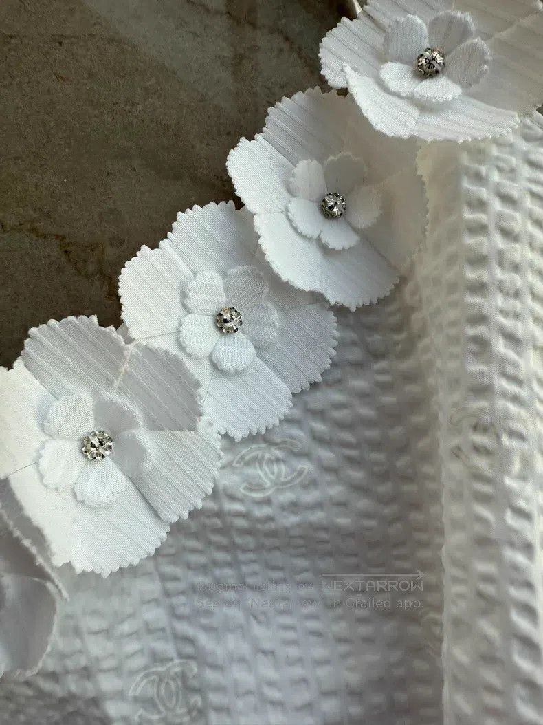Chanel Chanel 26c flower rolled edge sling Size XXS / US 00 / IT 34 - 2 Thumbnail