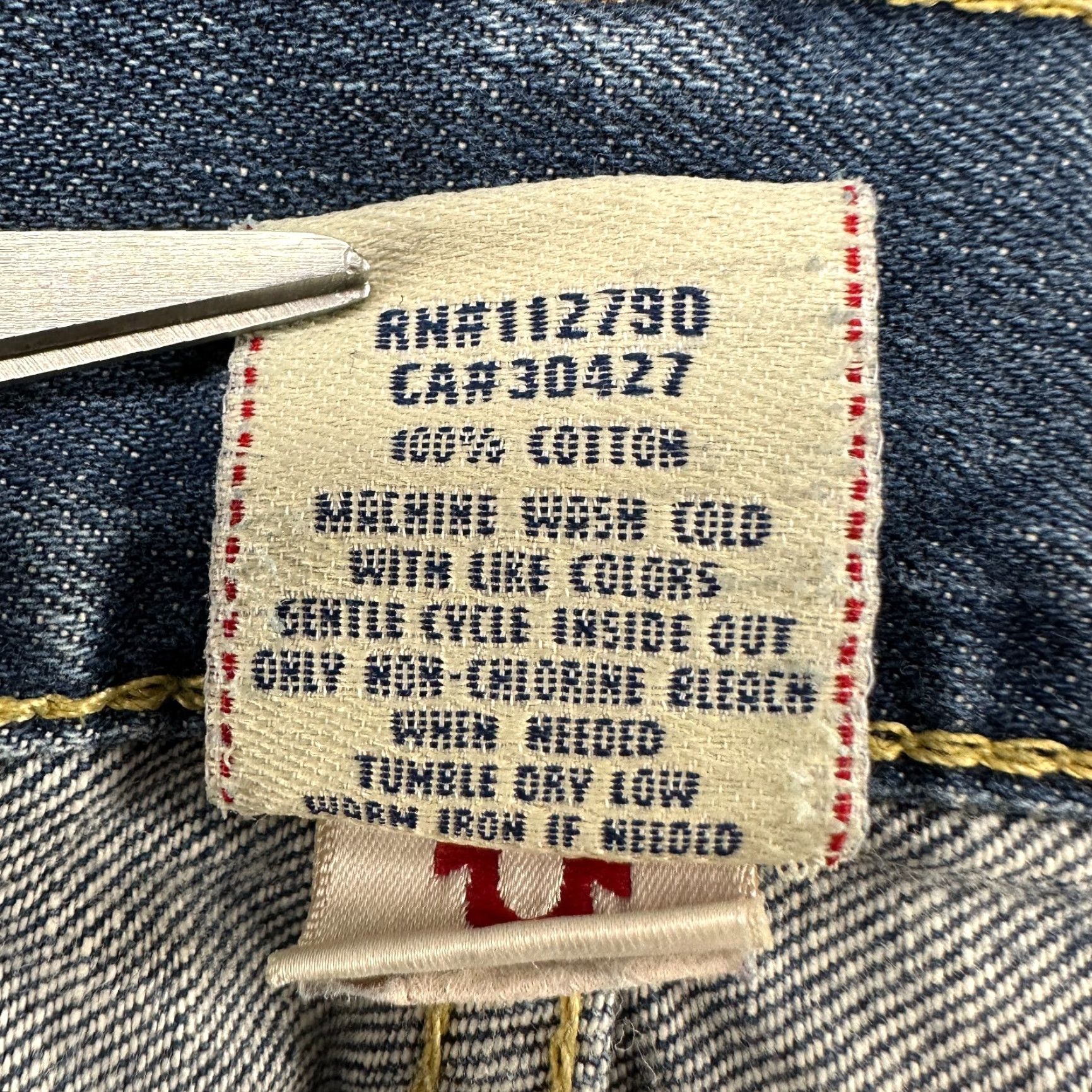 True Religion True Religion Jeans Mens 32x34 Ricky Relaxed Straight Medium Wash Distressed 5-Pocket Denim Jeans Mens Regular Size 32 Blue Size US 32 / EU 48 - 6 Thumbnail