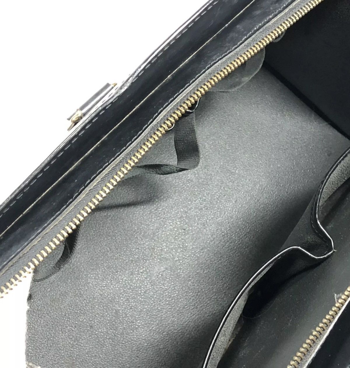 Louis Vuitton Louis Vuitton Riviera Handbag Epi Leather Black Size ONE SIZE - 8 Thumbnail