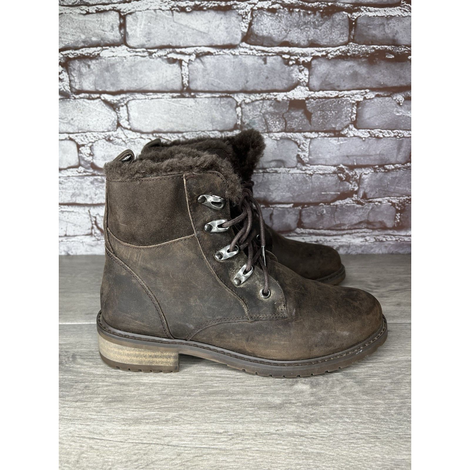 Ugg EMU Australia Waterproof Dark Brown Leather Ankle Hiker Boot Size US 9 / IT 39 - 14 Thumbnail