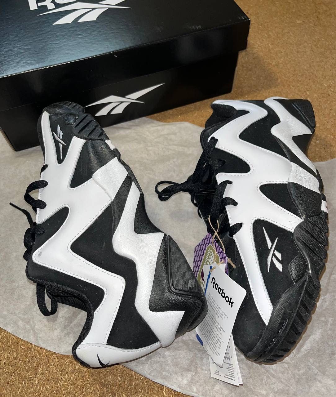 image of Reebok Kamikaze 2 Low Shoes in Black/White, Men's (Size 10)