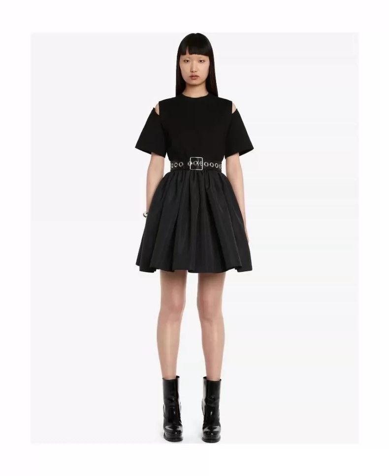 Alexander McQueen Alexander McQUEEN Black short sleeved dress size 42 2504-Ne Size S / US 4 / IT 40 - 7 Thumbnail